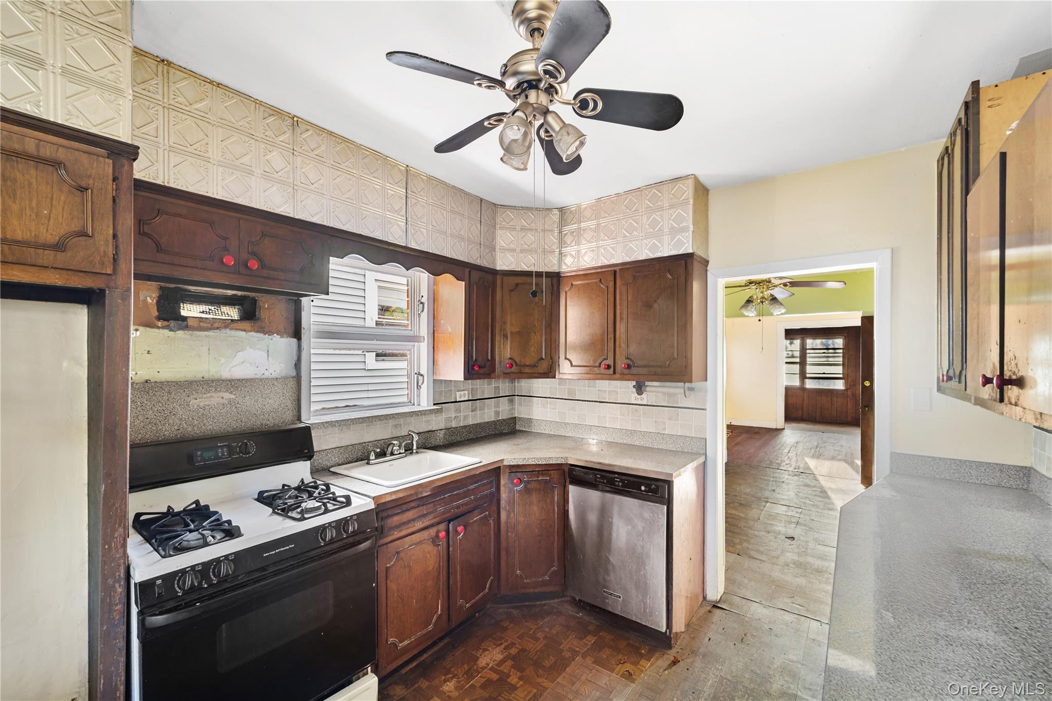 Photo 7 of this property