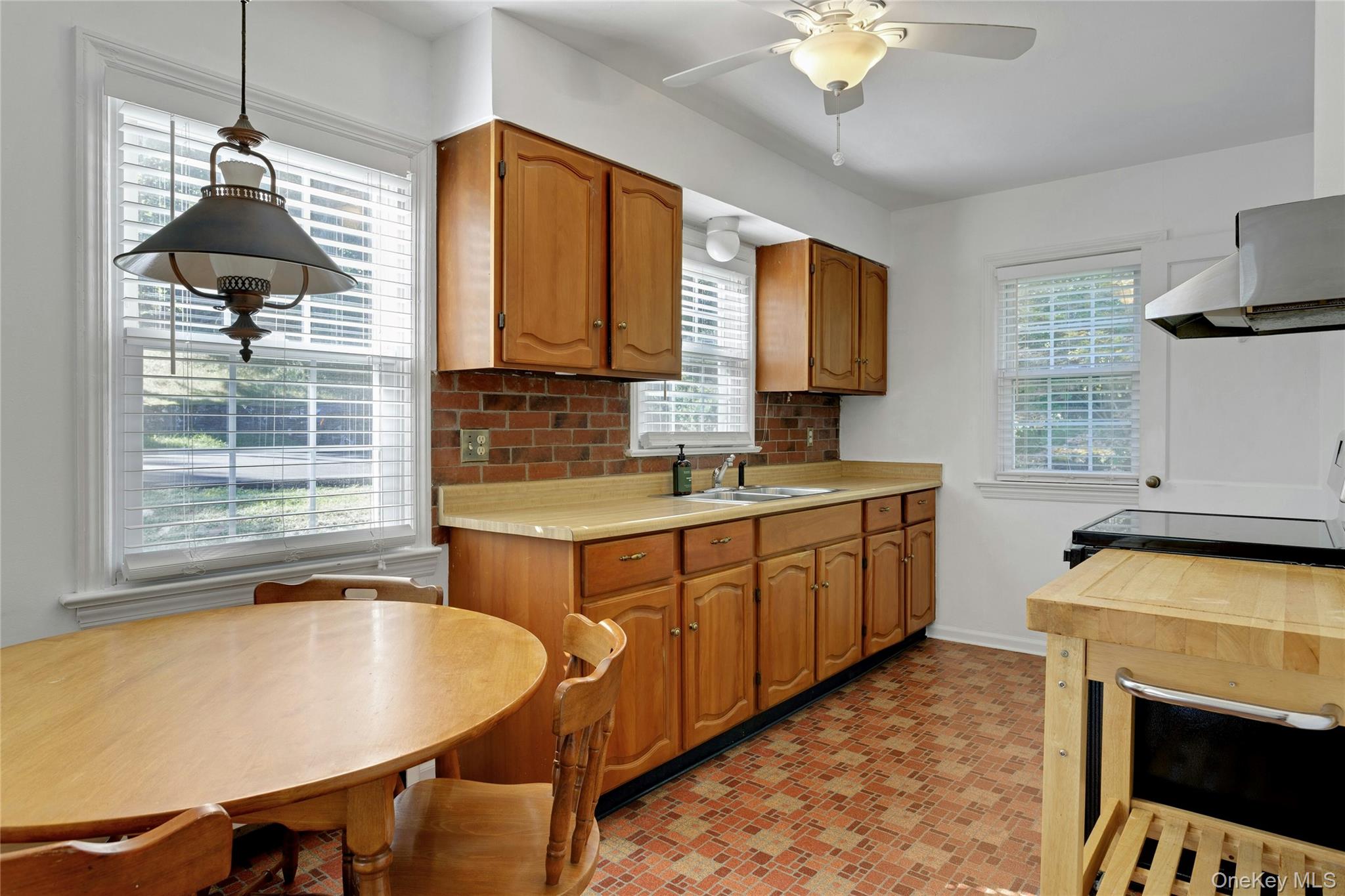Photo 10 of this property