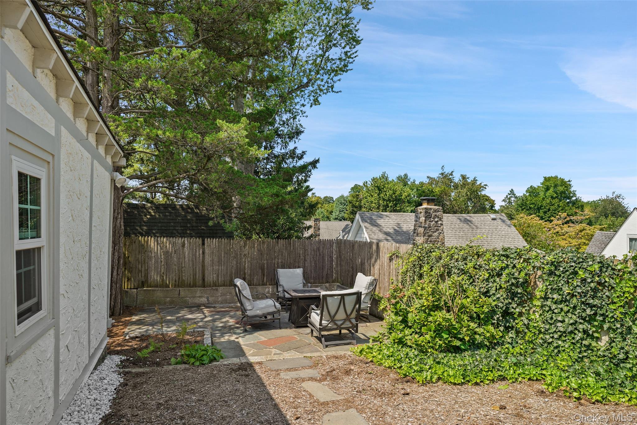 Photo 4 of this property