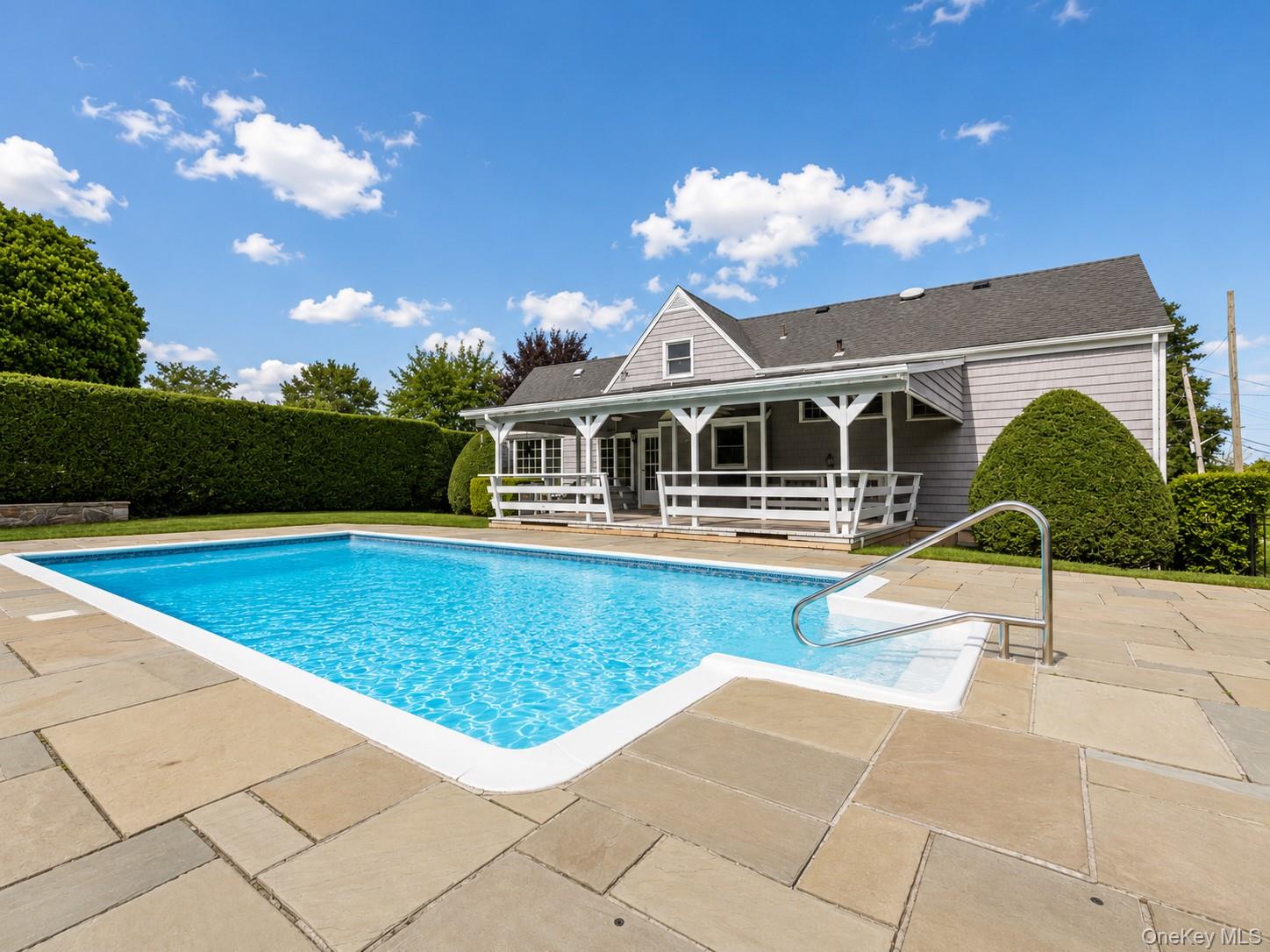 Photo 4 of this property