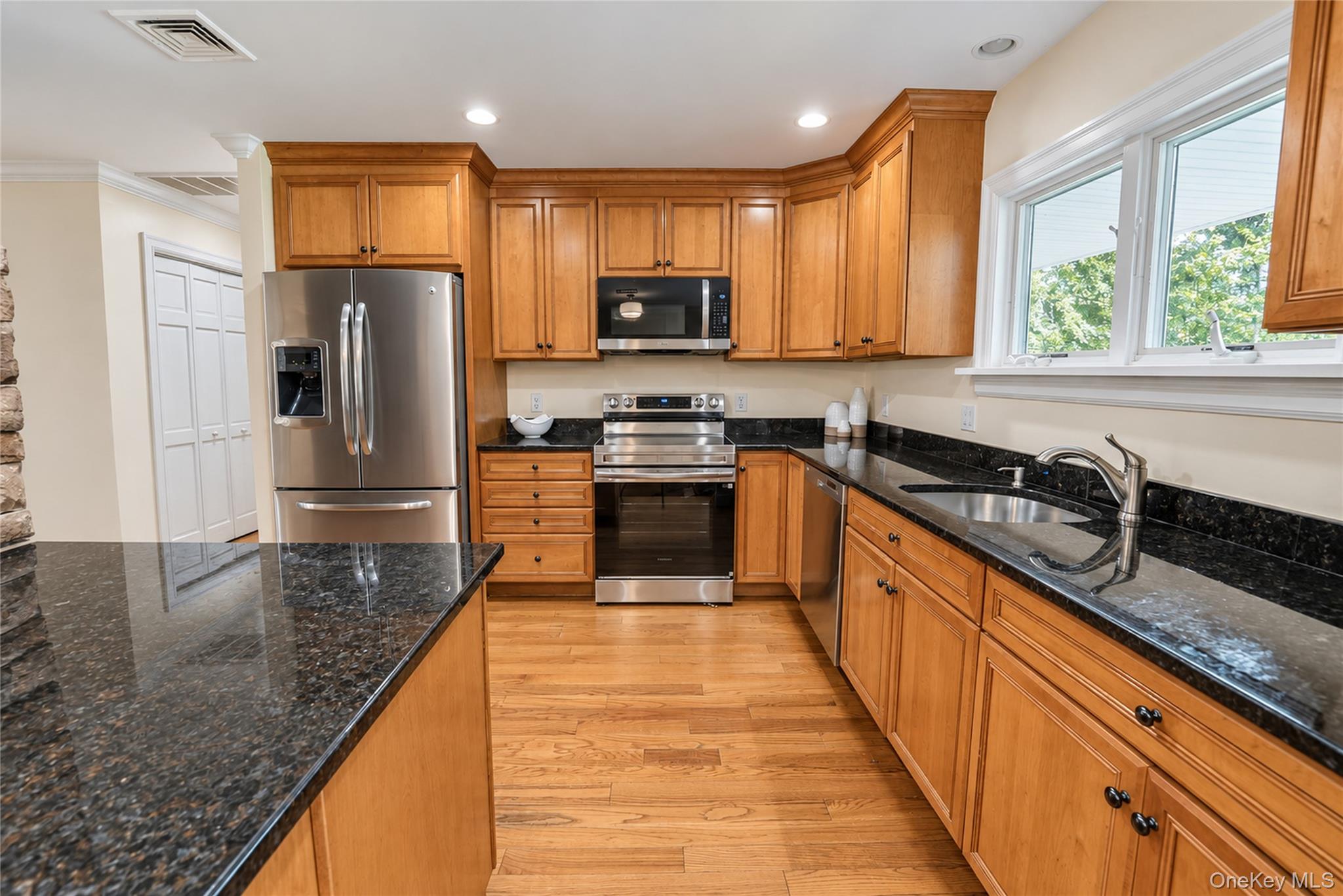 Photo 7 of this property