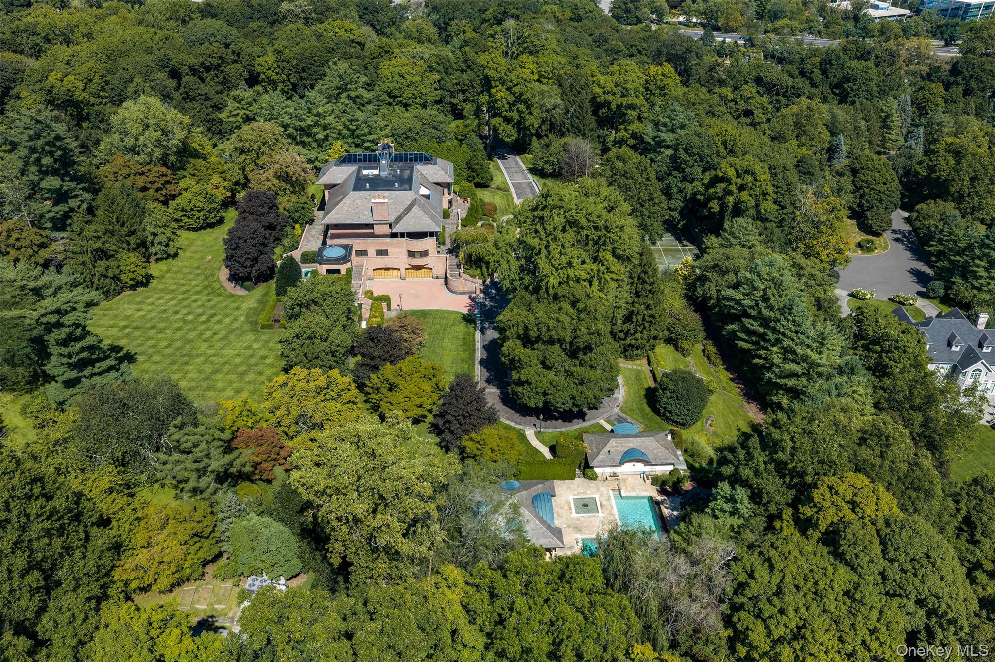 A rare opportunity to reimagine one of Harrison’s most distinctive est...
