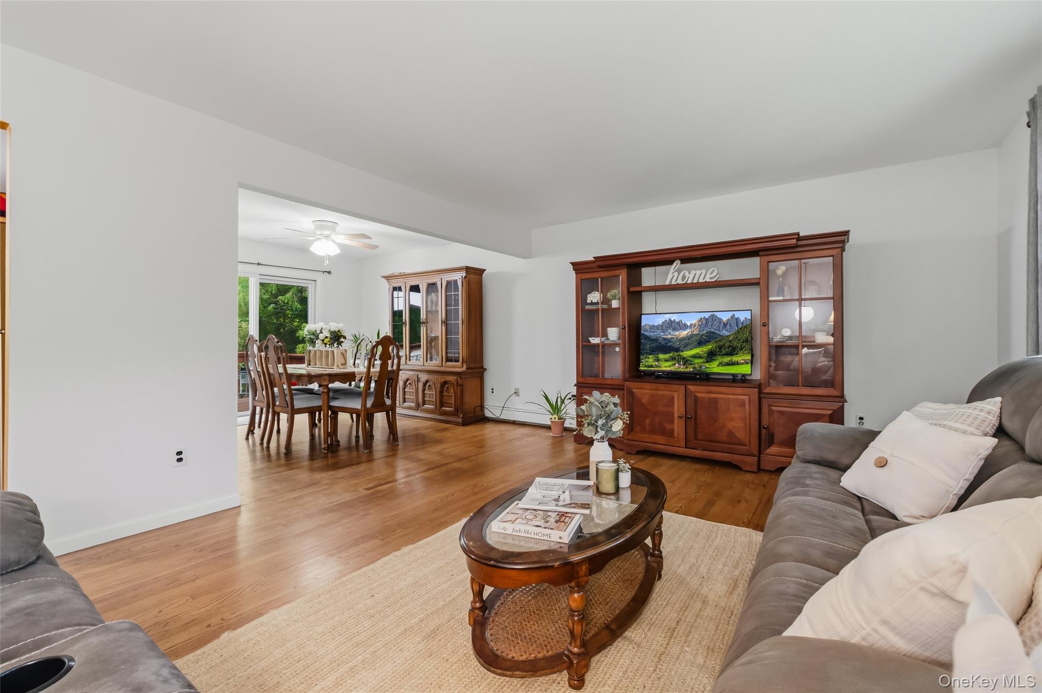 Photo 4 of this property