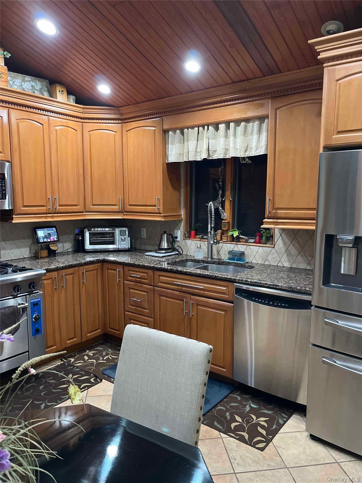 Photo 4 of this property