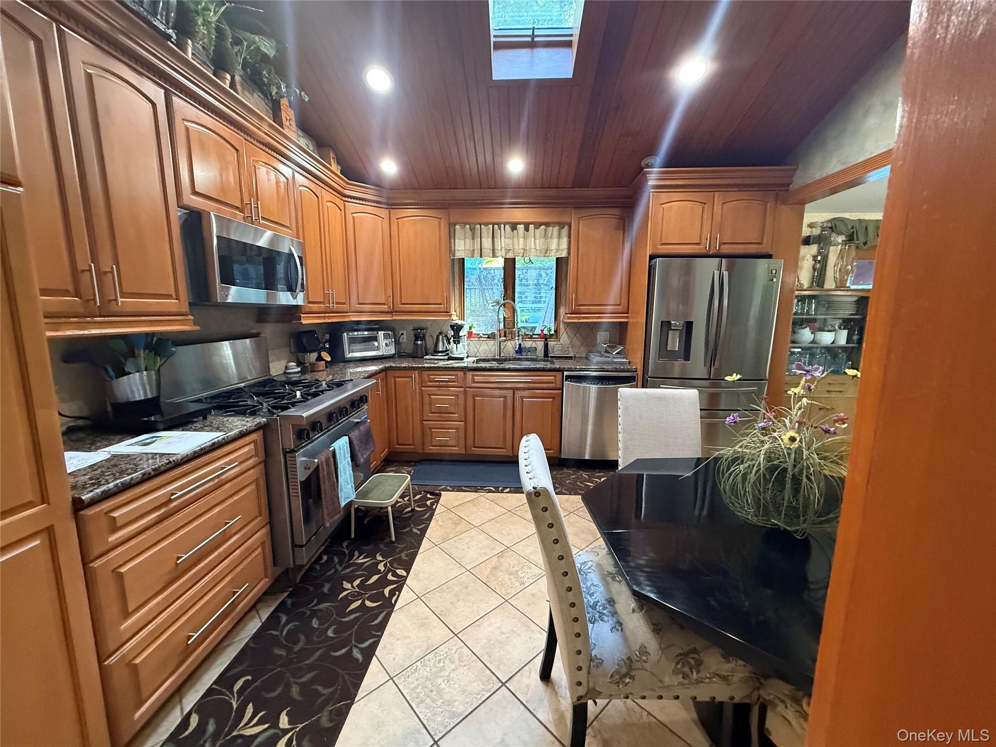 Photo 4 of this property