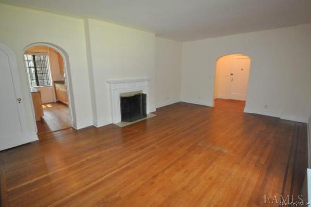 Photo 4 of this property