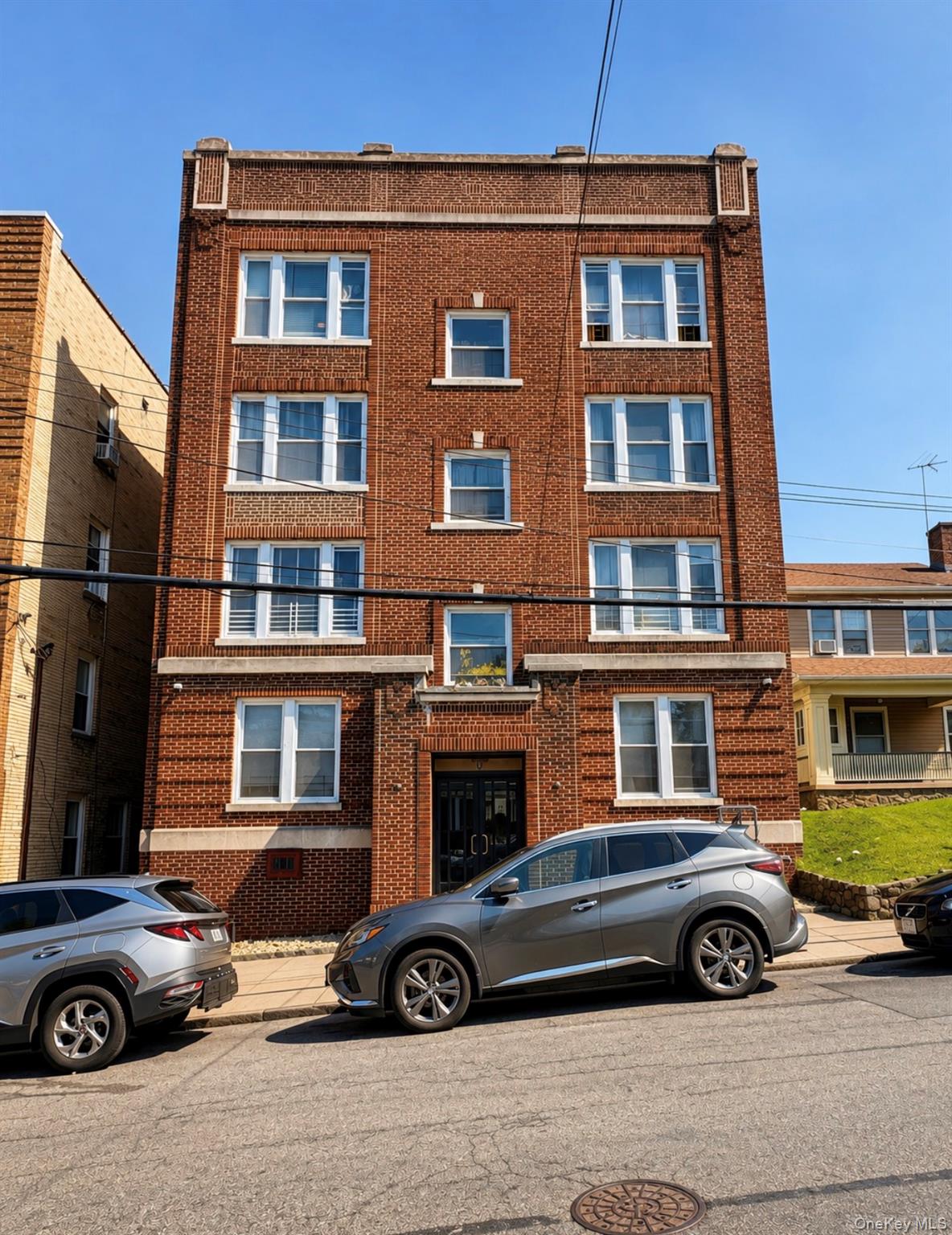 Welcome to 16 Bayley Ave! This ground-floor co-op features a private e...