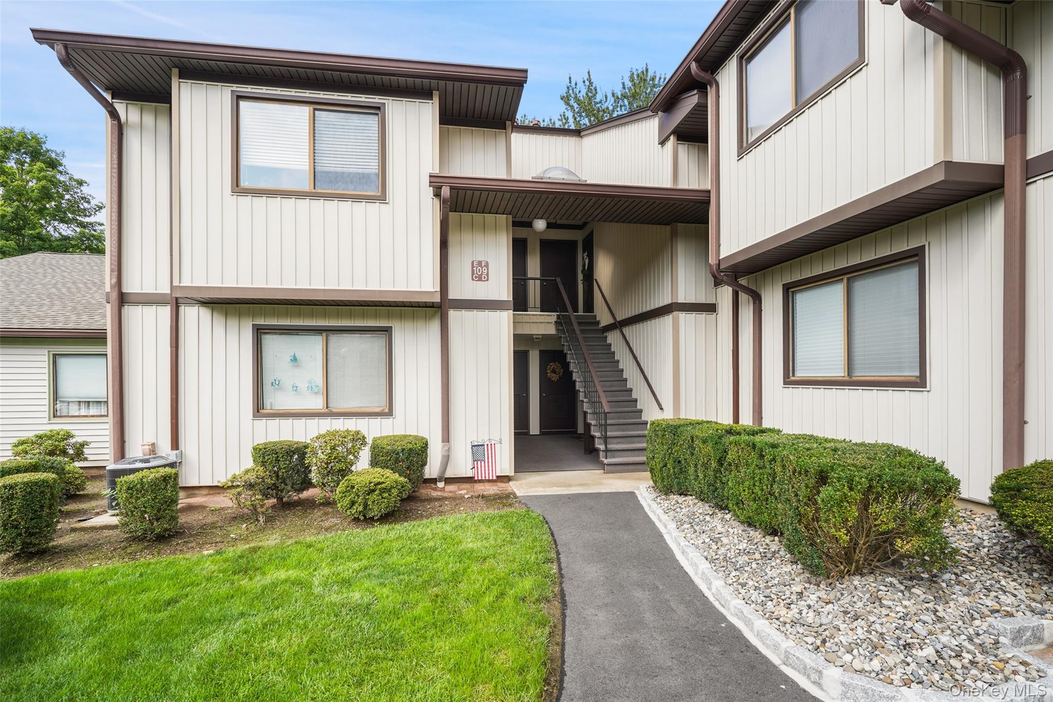 Jefferson Village Active 55+ Community 1 Bedroom/1 Bath, 1st Floor Con...