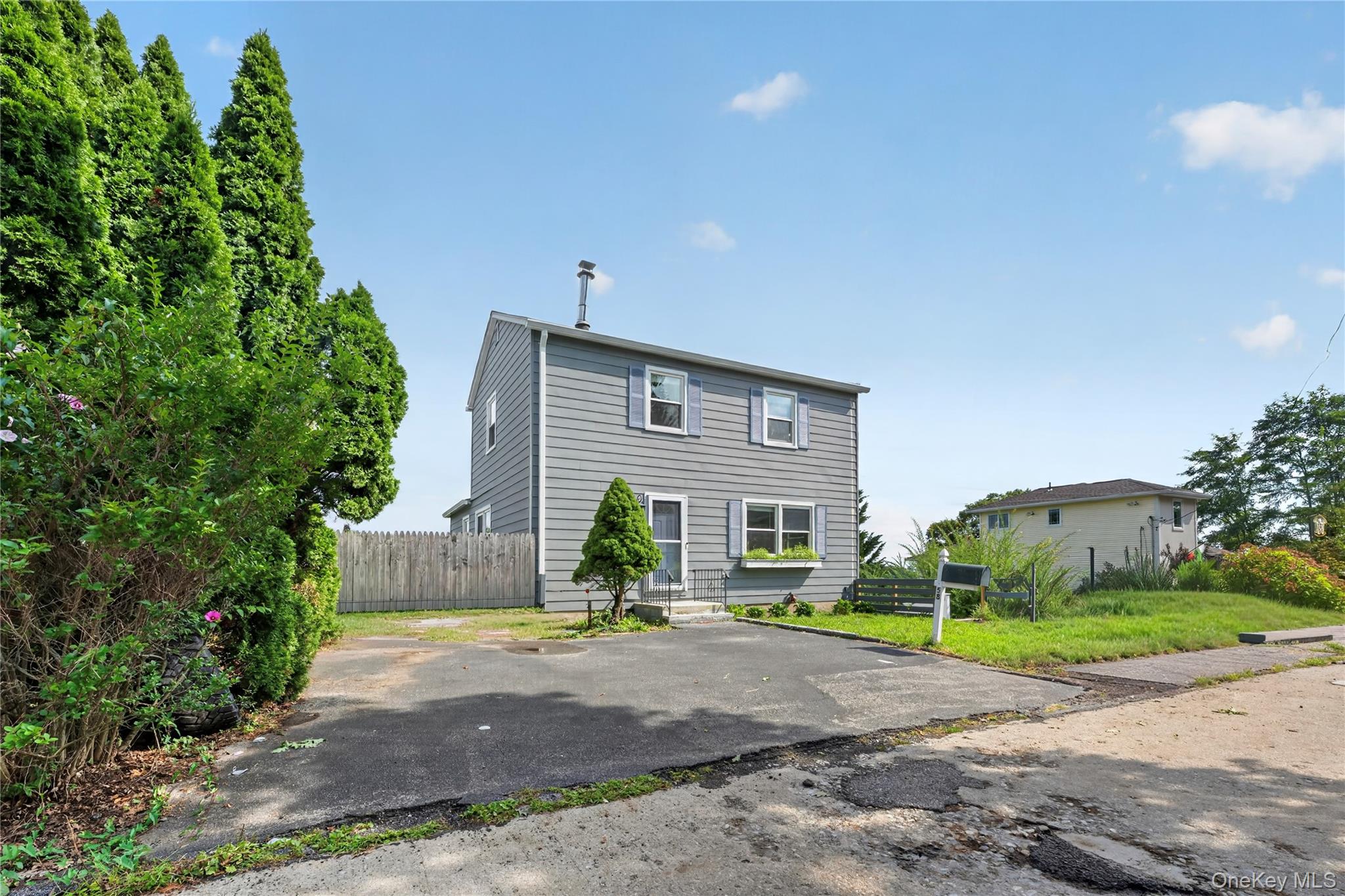 Photo 4 of this property