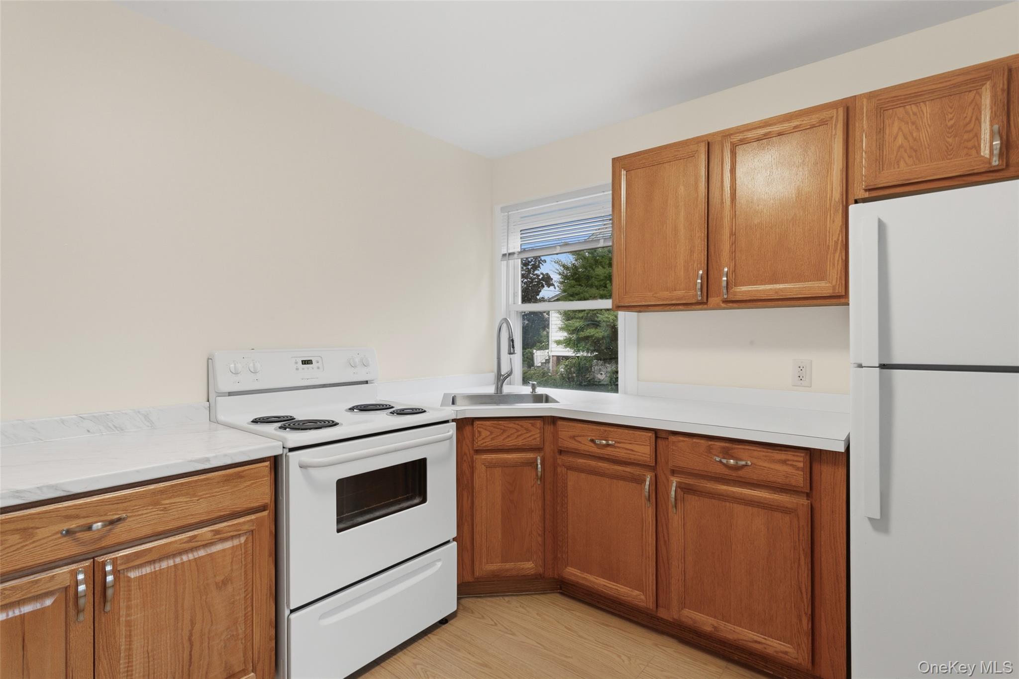 Photo 4 of this property