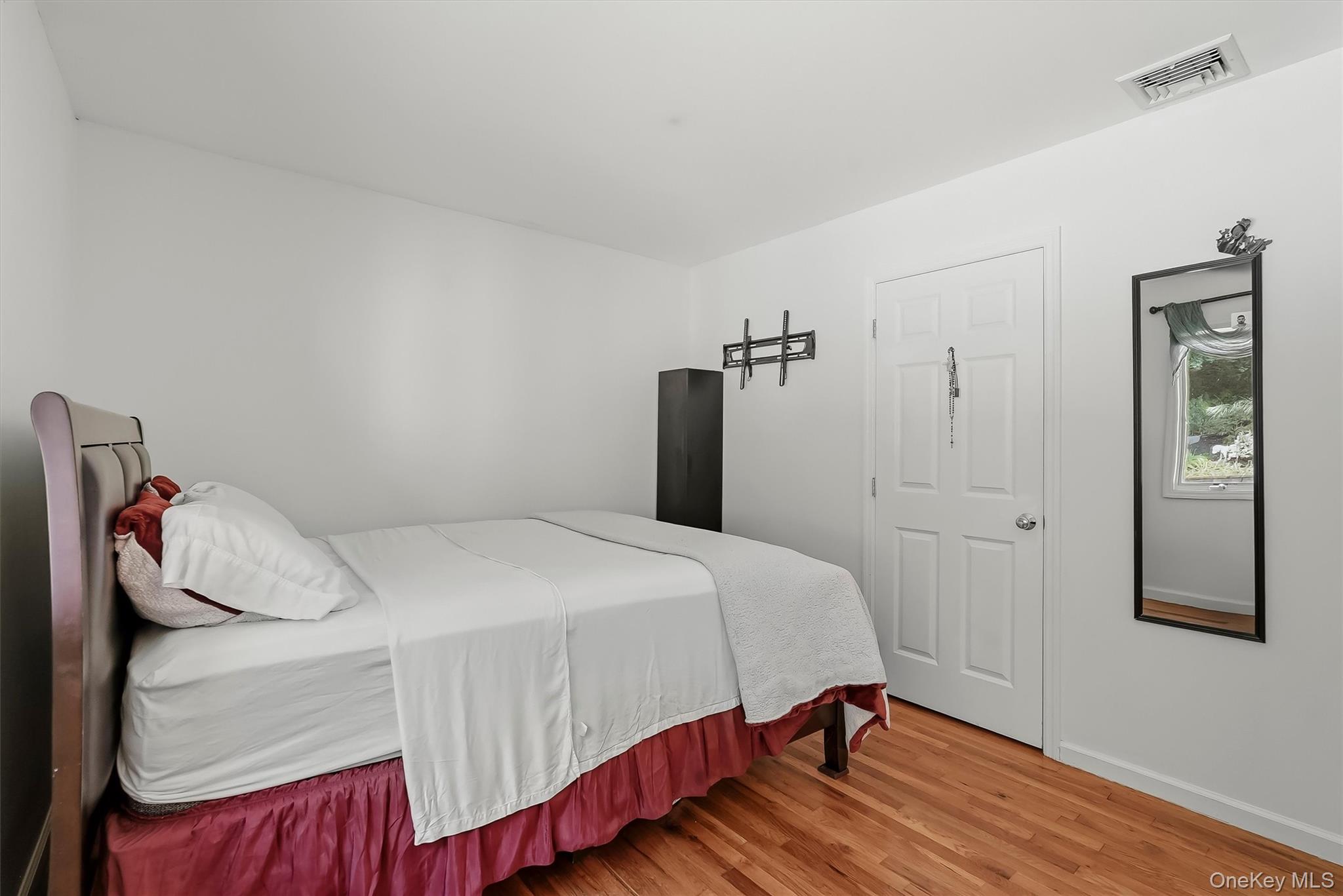 Photo 33 of this property