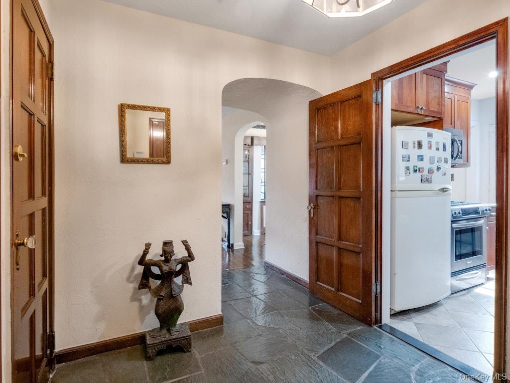 Photo 4 of this property