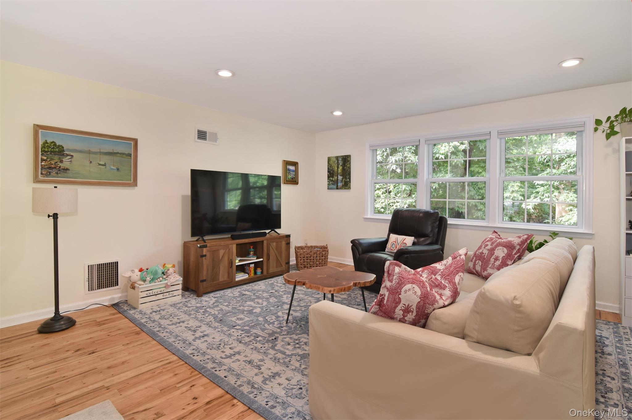 Photo 3 of this property