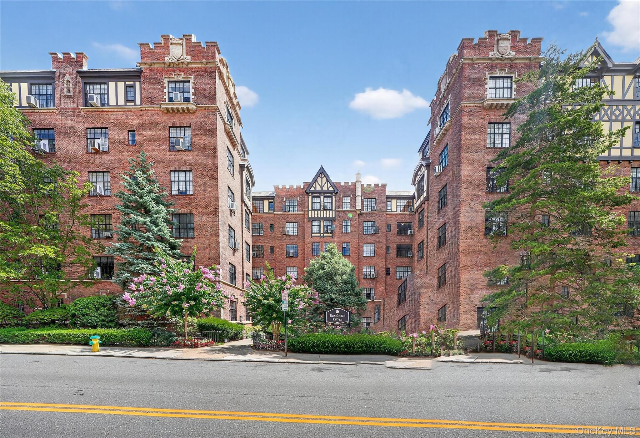 Don't miss this bright & spacious 2BR/1Bath rental apartment, located...