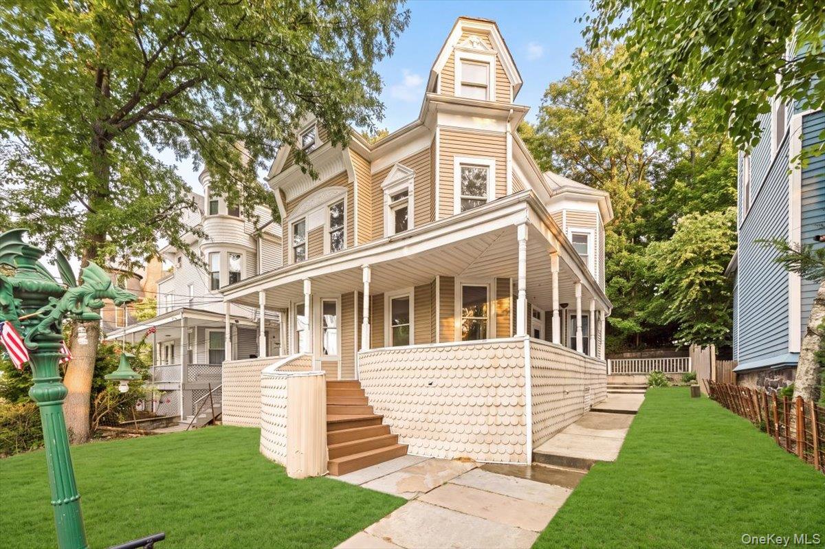 Photo 3 of this property