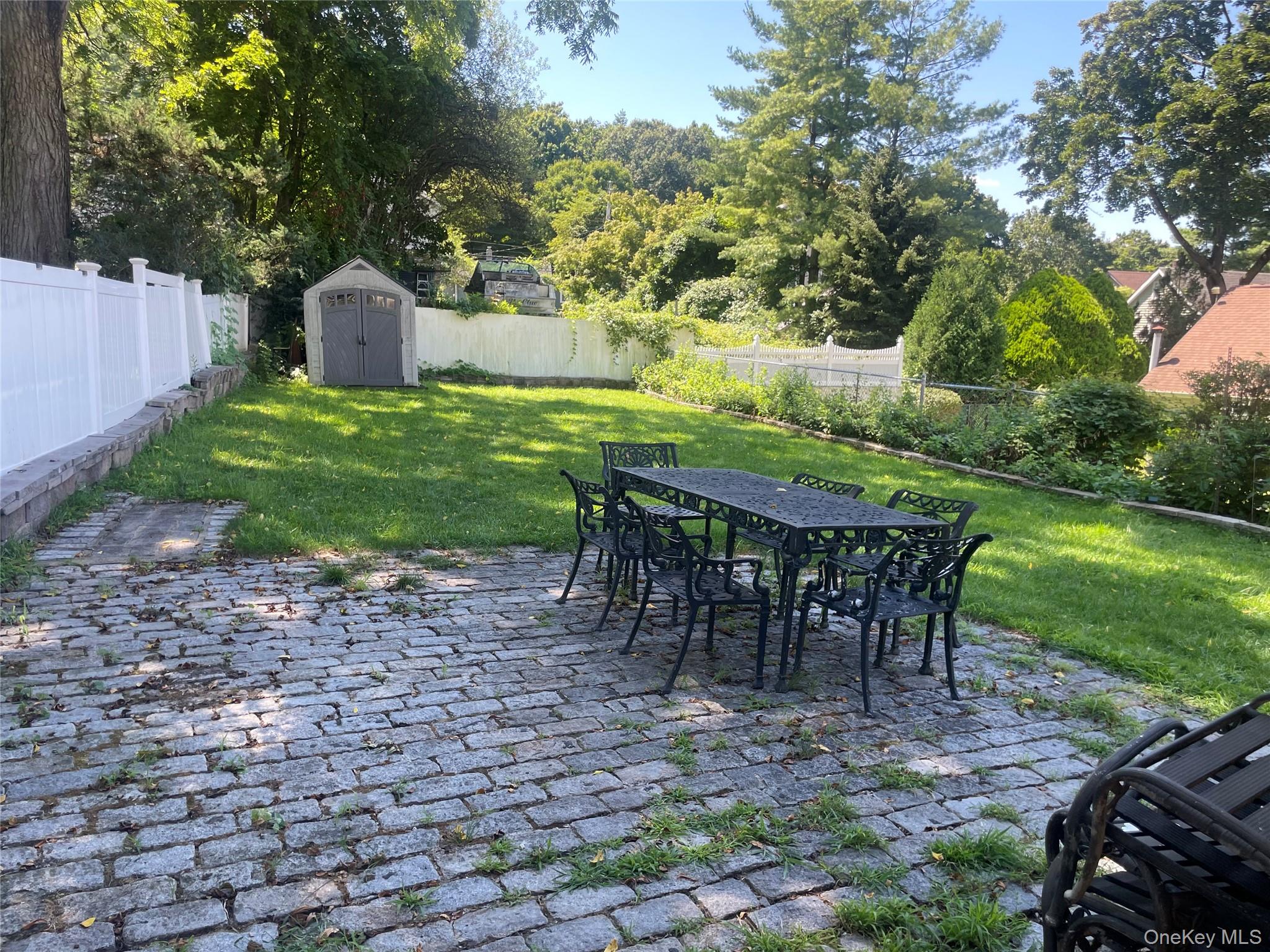 Photo 4 of this property