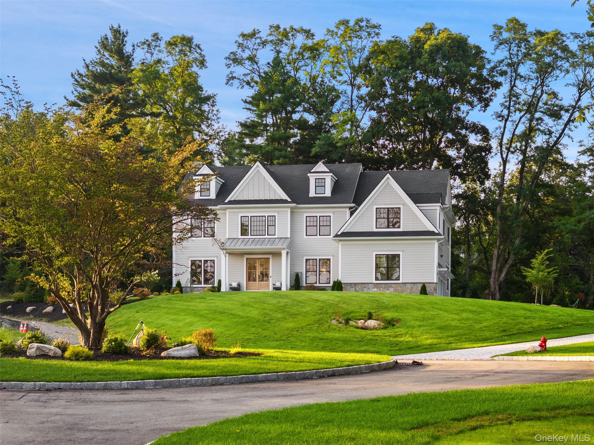 This elegantly appointed, new construction Colonial, built by noted lo...