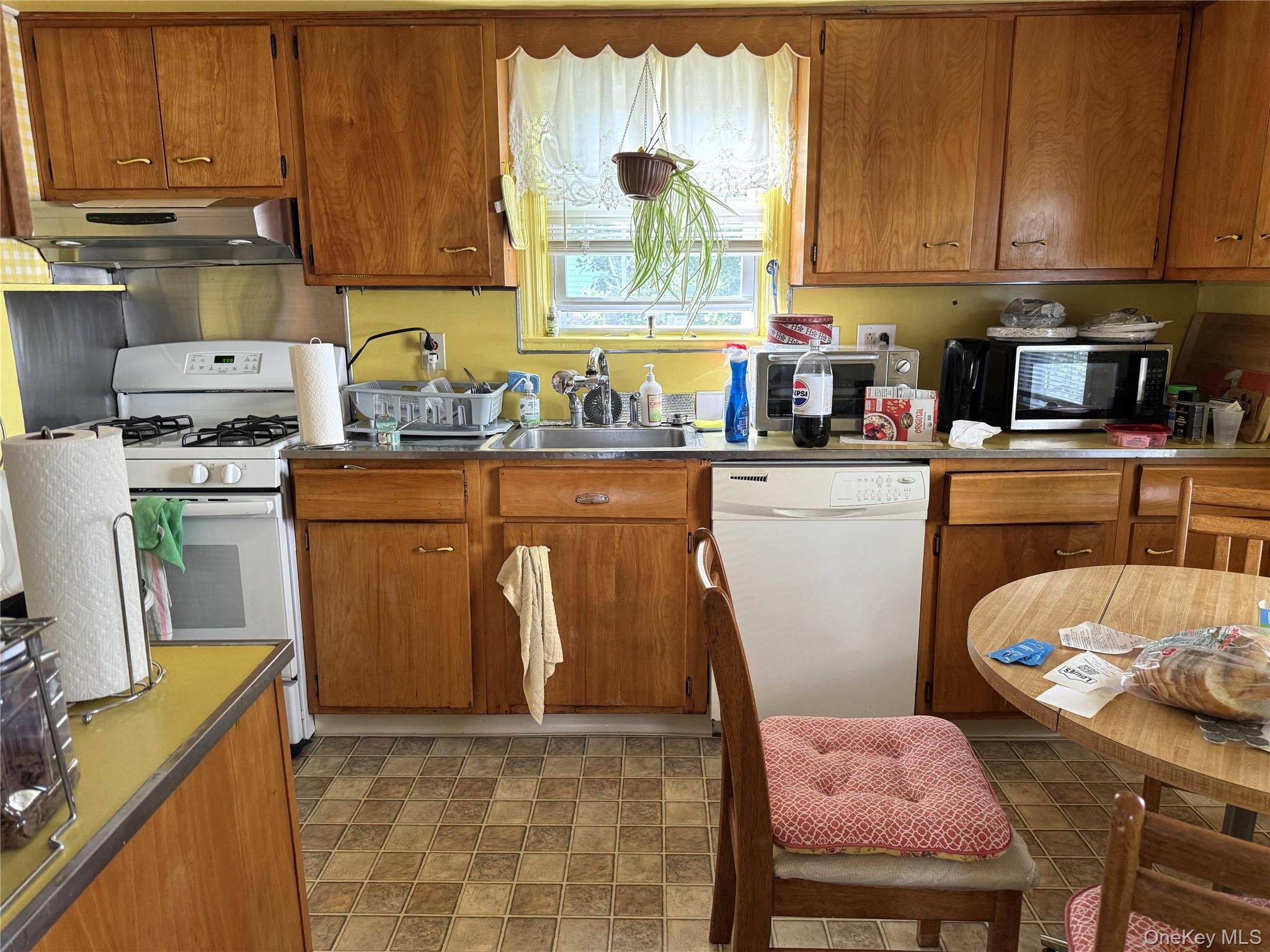 Photo 10 of this property