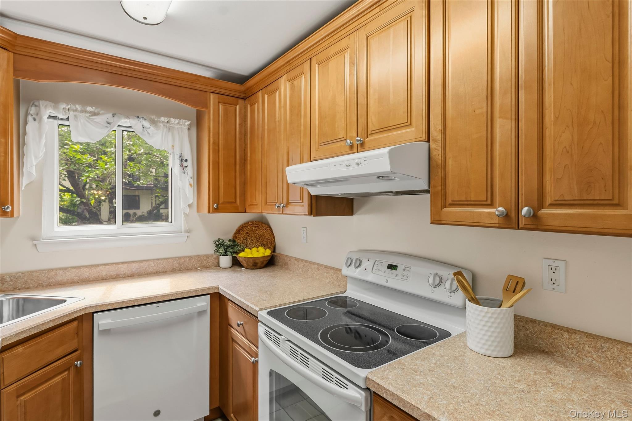 Photo 6 of this property