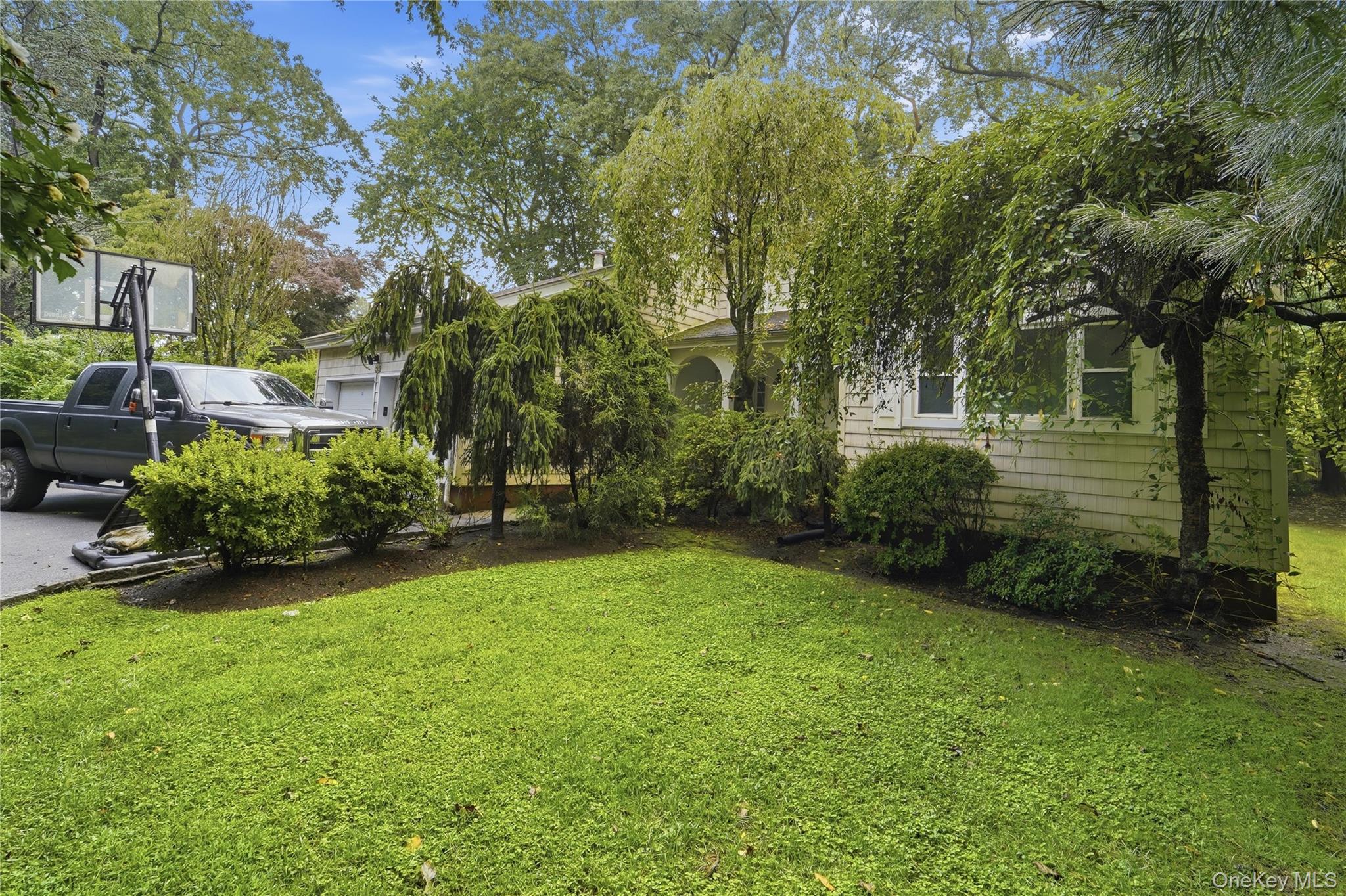 Welcome to 33 Andover Road in Manor Woods, a wonderful 4 bedroom 2 1/2...