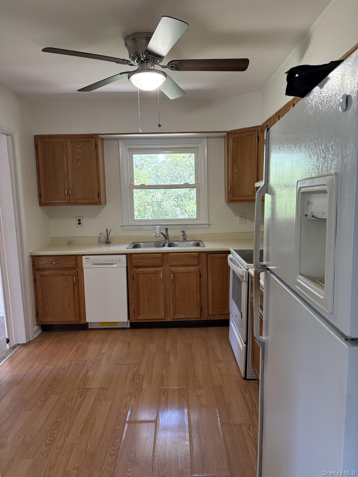 Photo 4 of this property