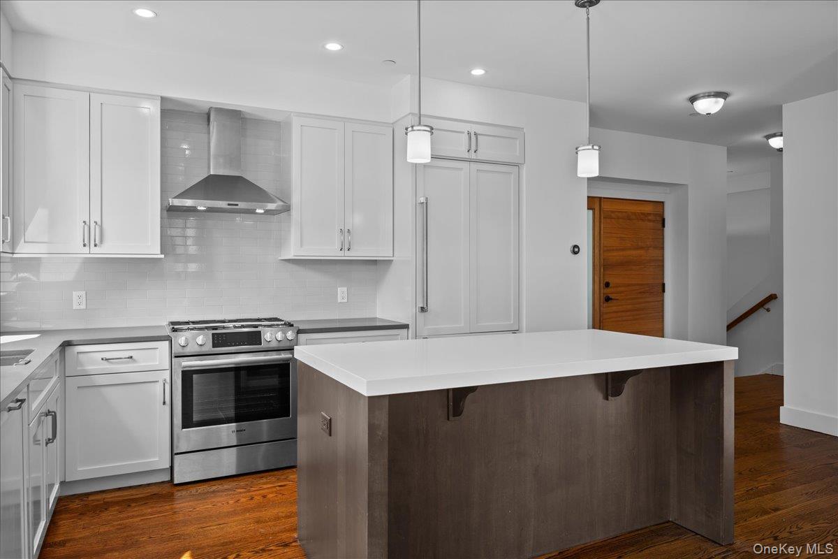 Photo 3 of this property