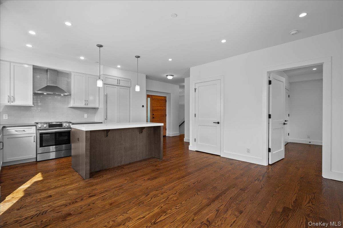 Photo 6 of this property