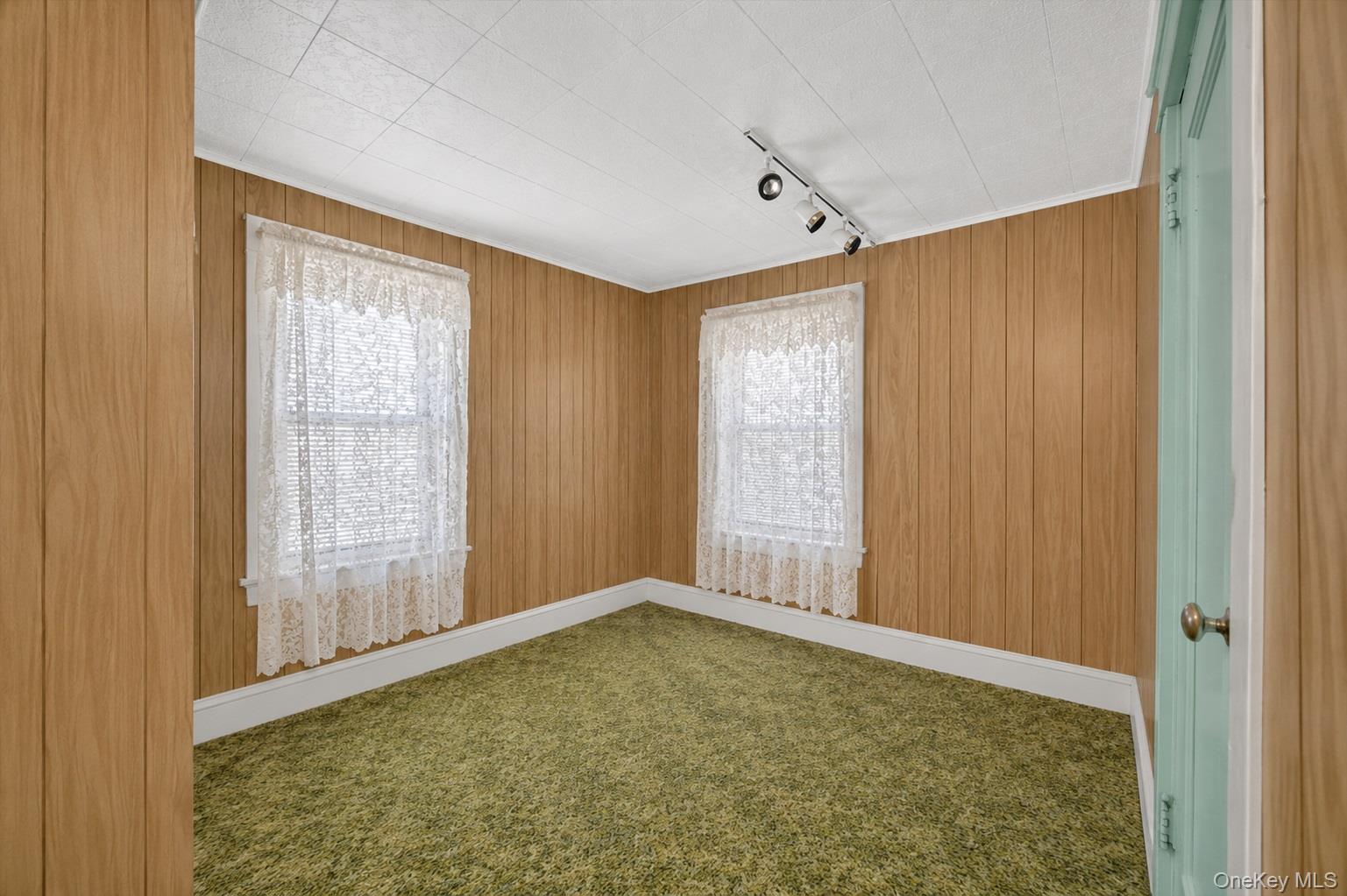 Photo 9 of this property