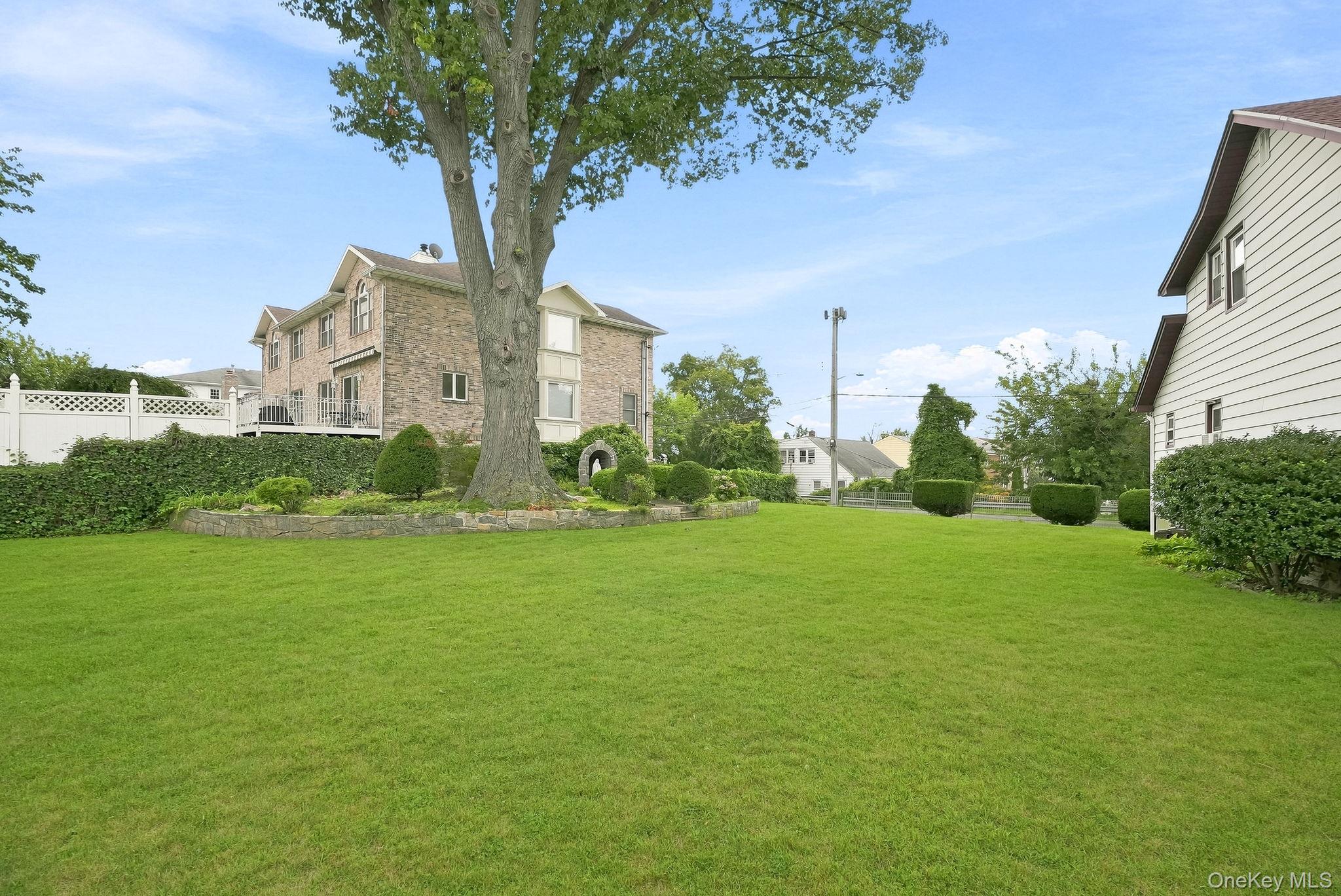 Photo 4 of this property