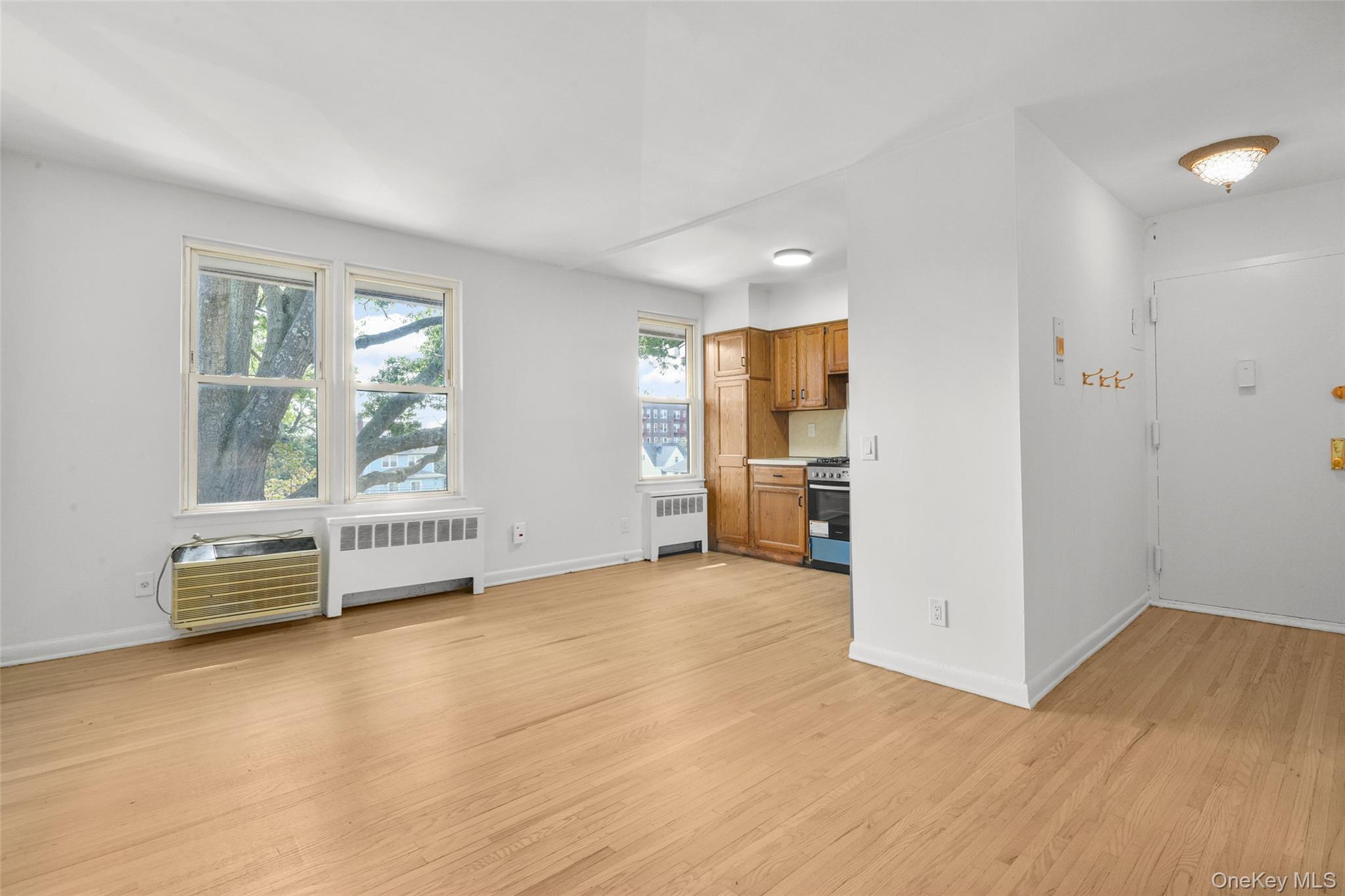 Photo 4 of this property