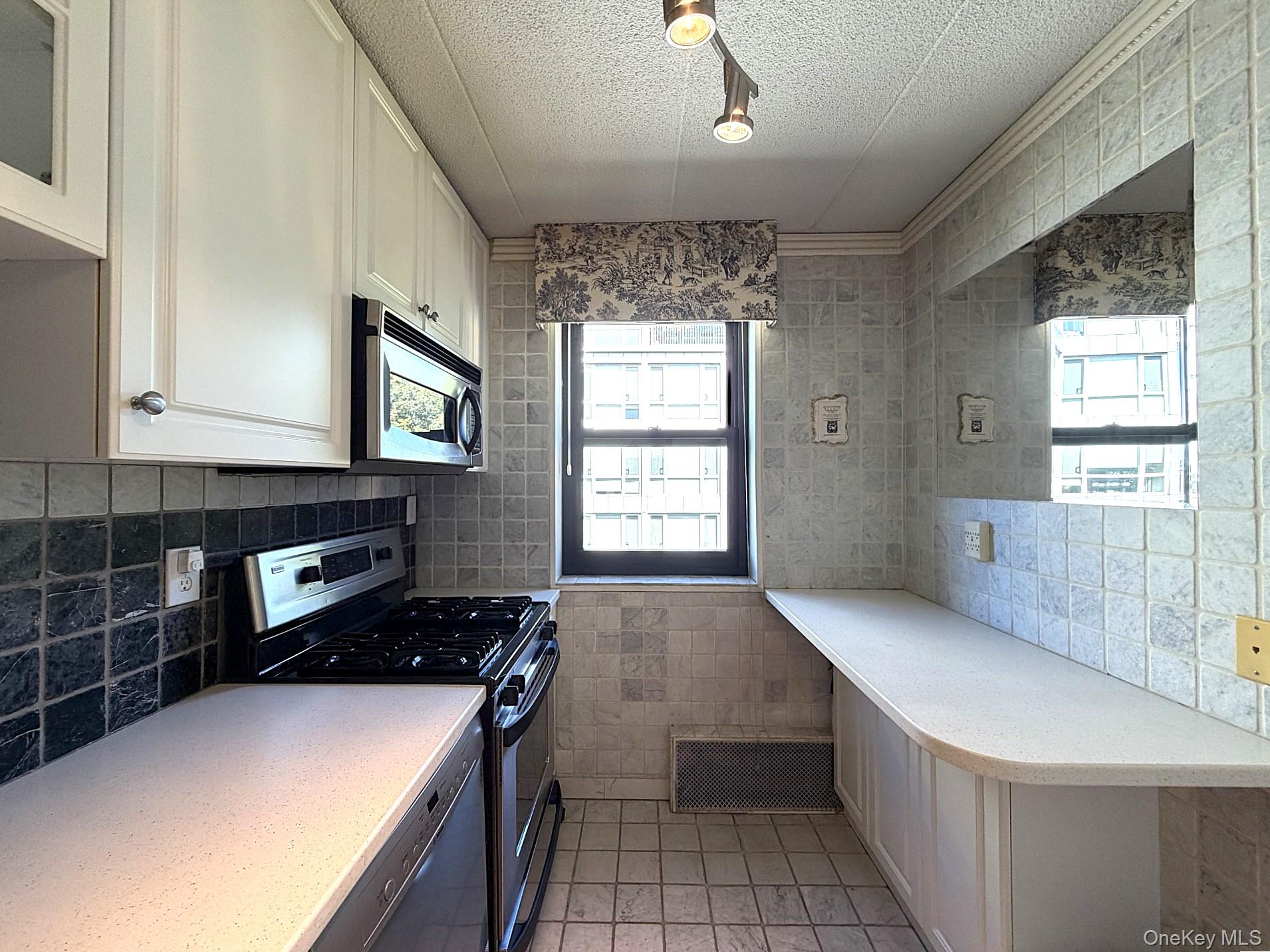 Photo 7 of this property