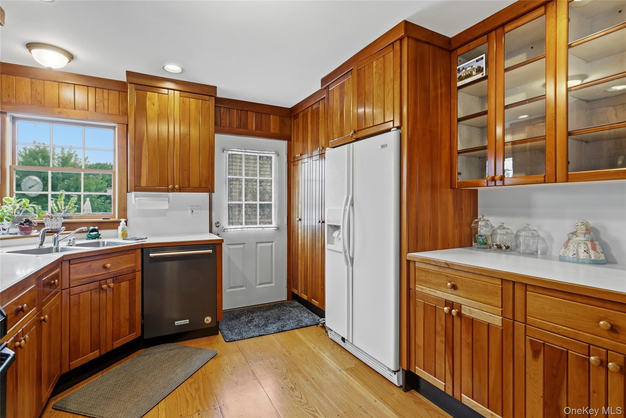 Photo 11 of this property