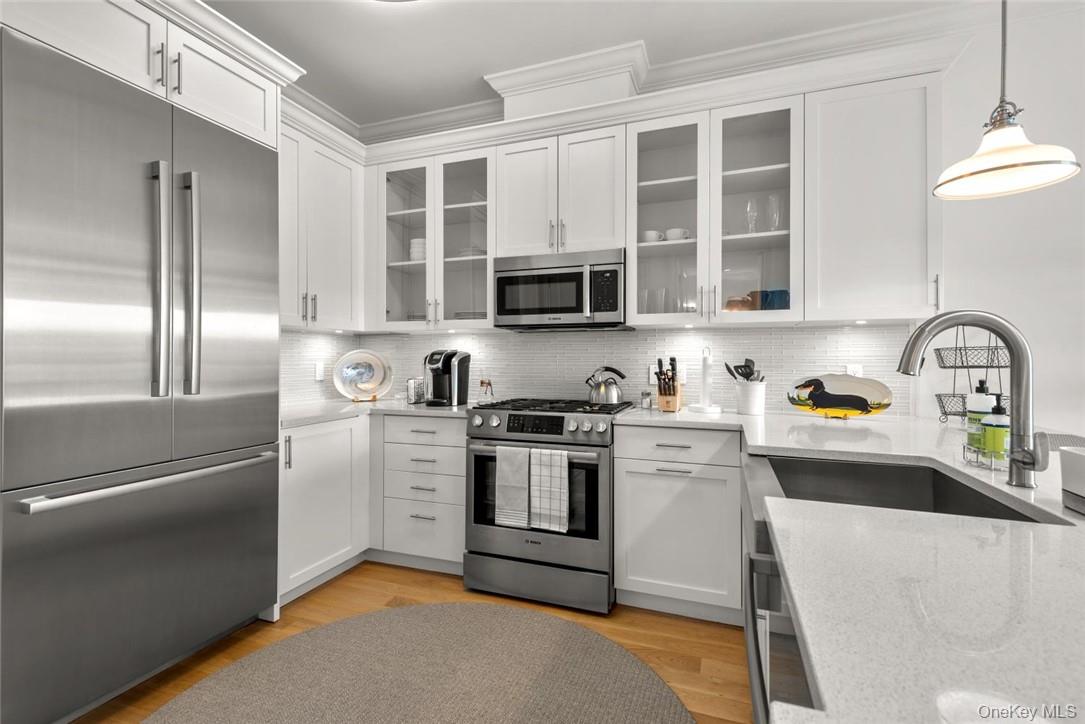 Photo 3 of this property