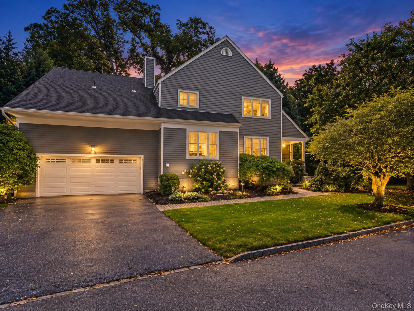 Welcome to 3 Lewiston Court! Located in the highly sought-after Rosecl...