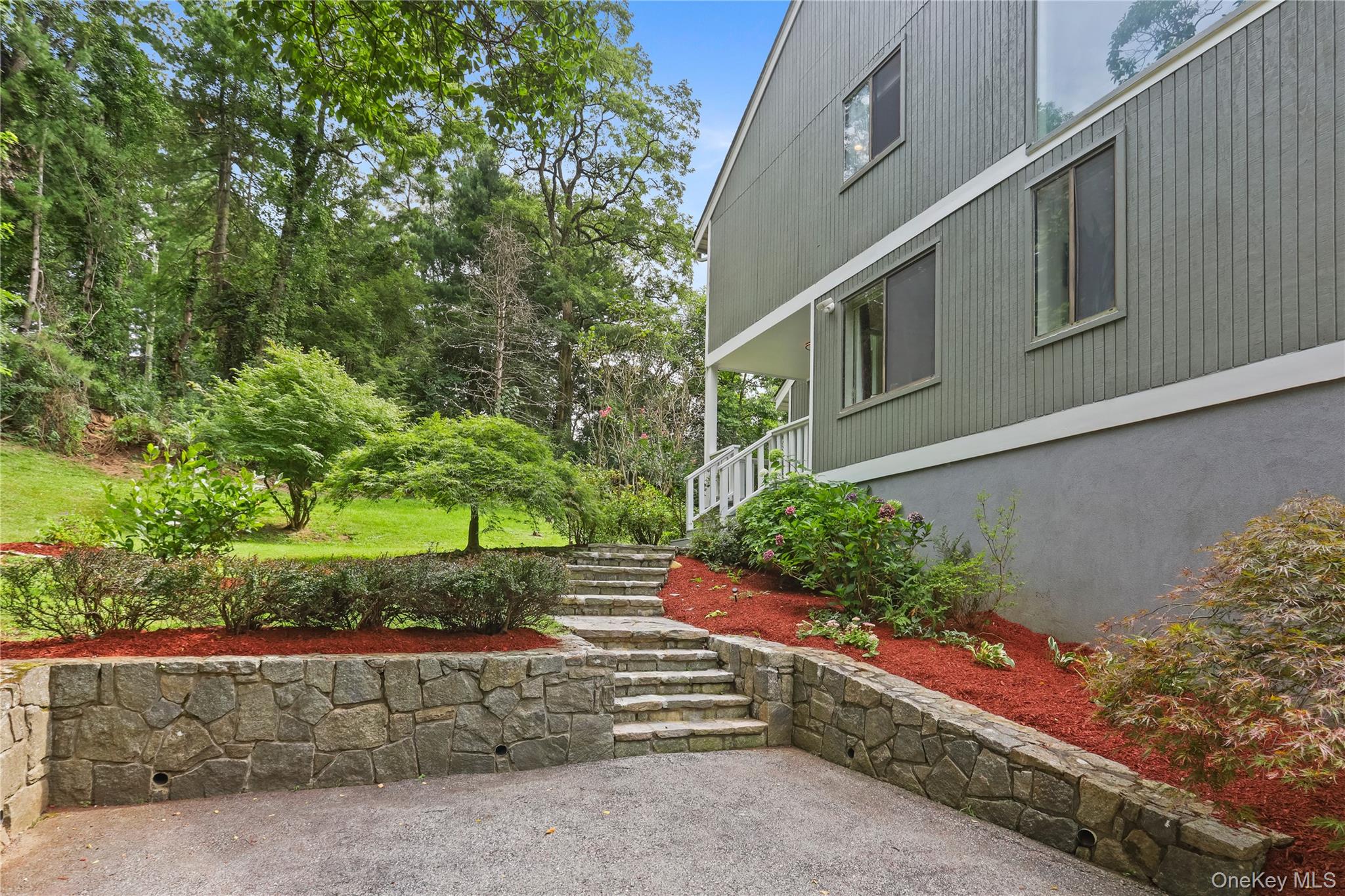 Photo 4 of this property
