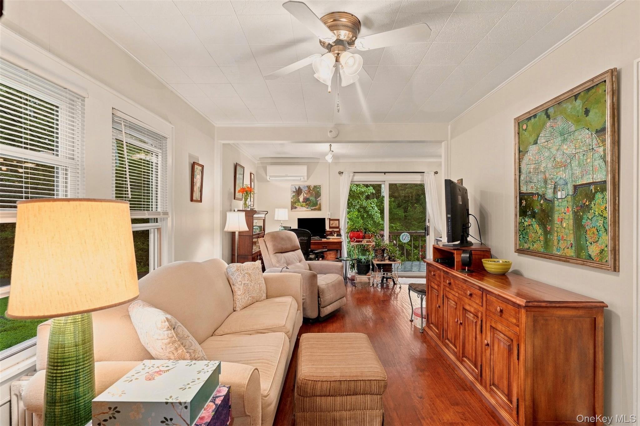 Photo 4 of this property