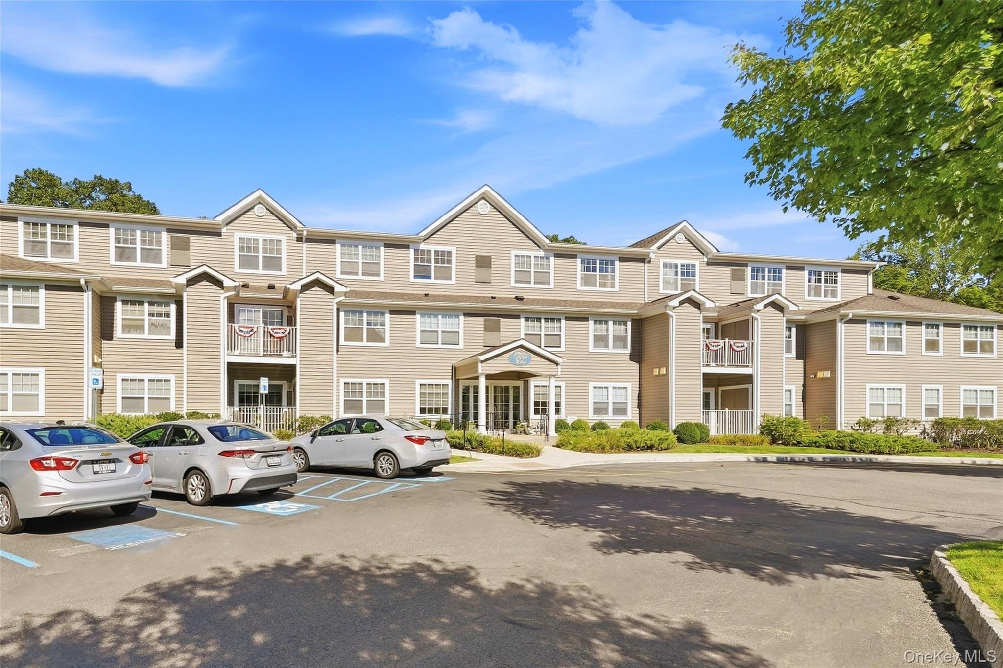 Discover this beautifully designed, sunny, top-floor condominium in th...