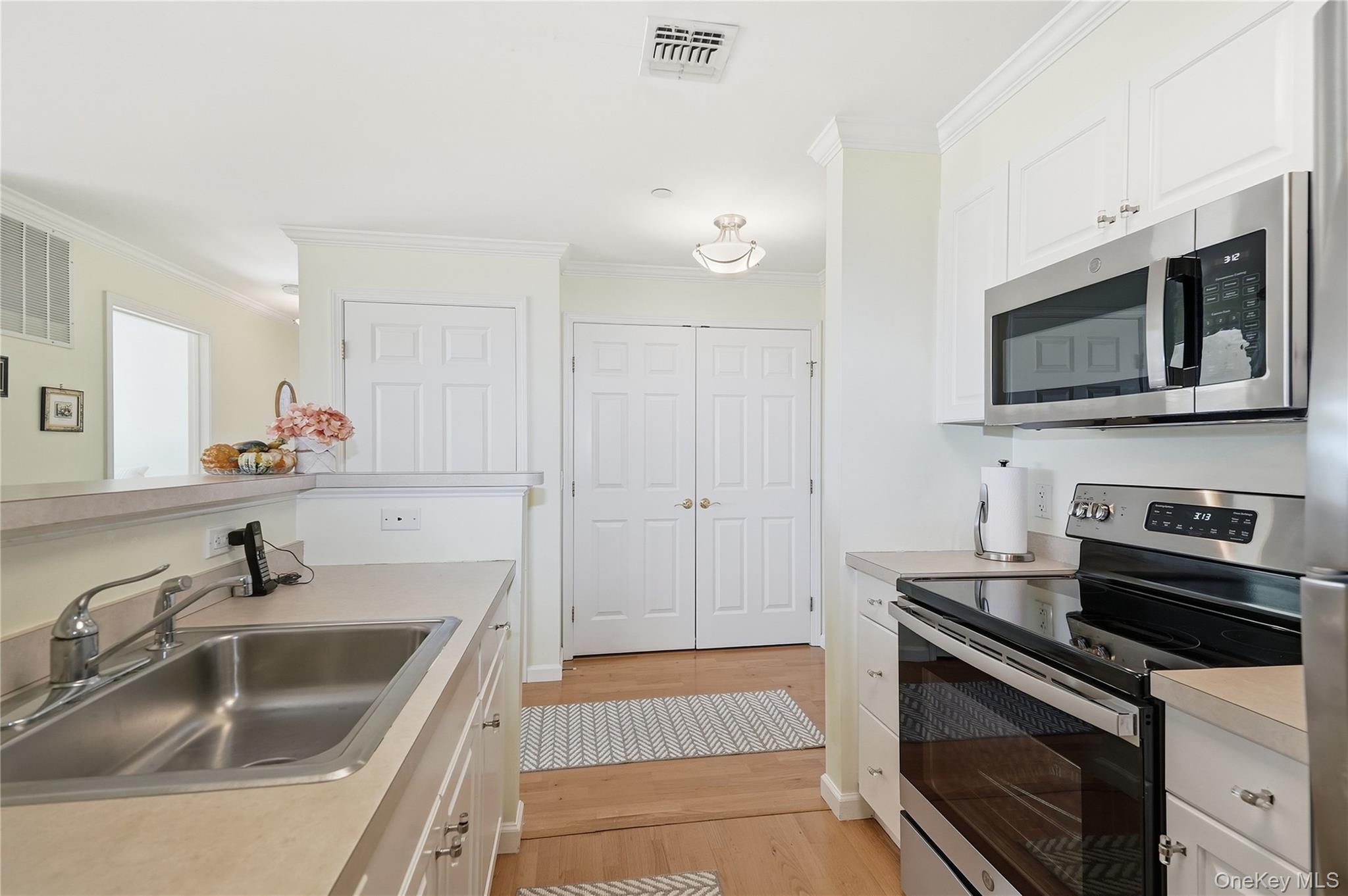 Photo 6 of this property