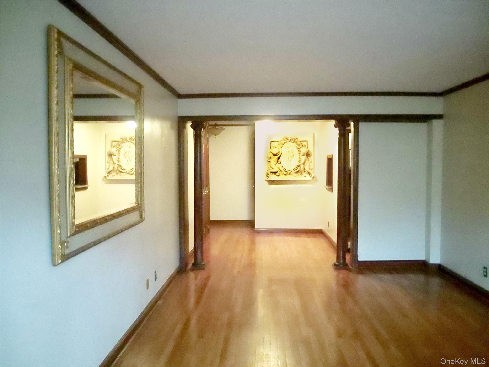 Comfortable, renovated city-line coop apartment is great for commuters...
