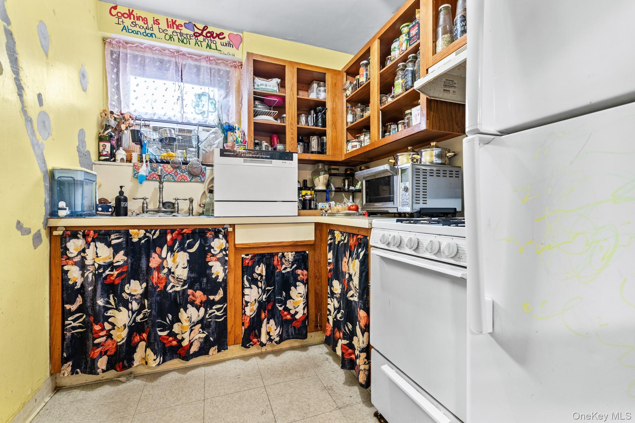 Photo 4 of this property