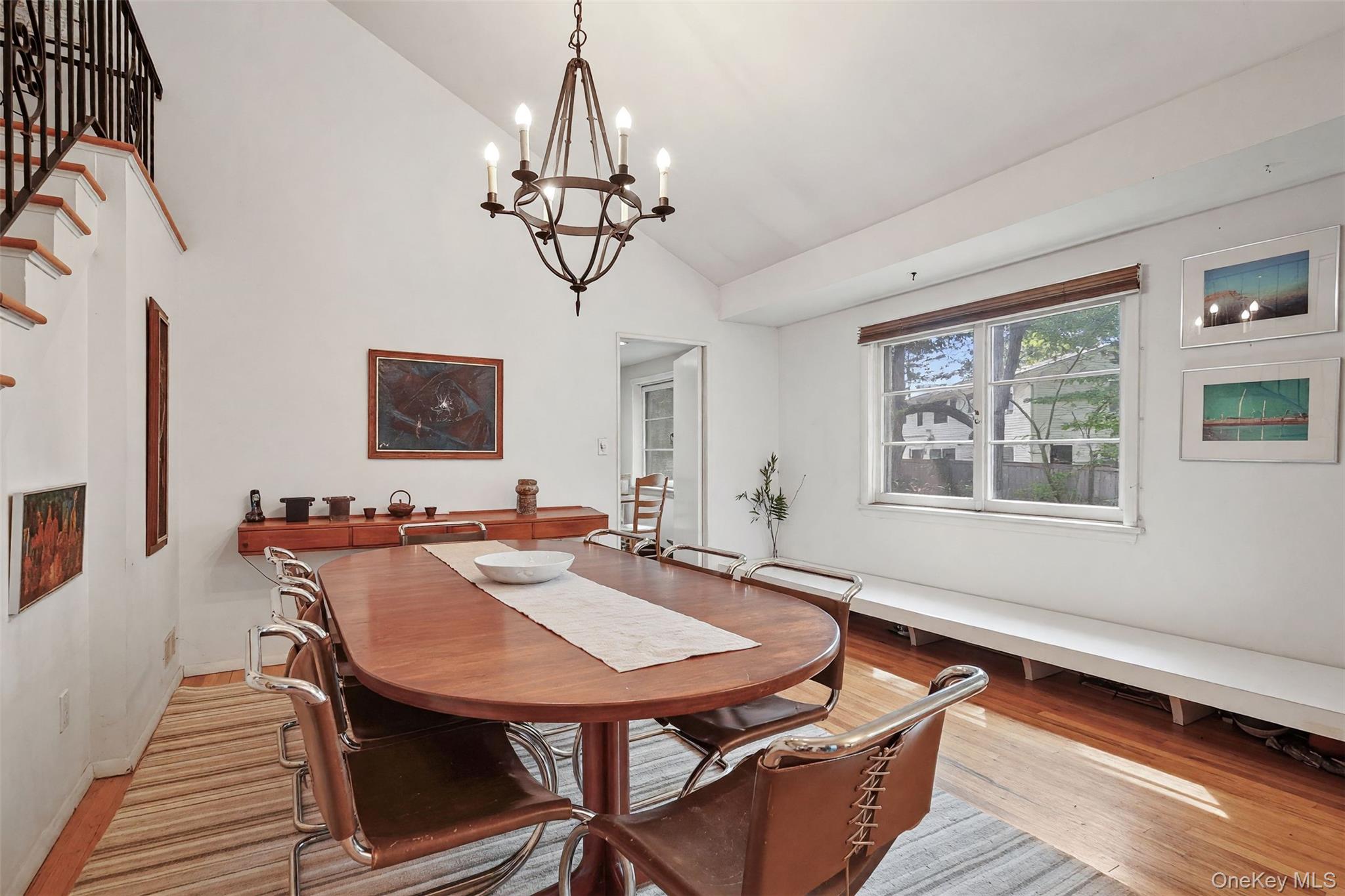 Photo 4 of this property
