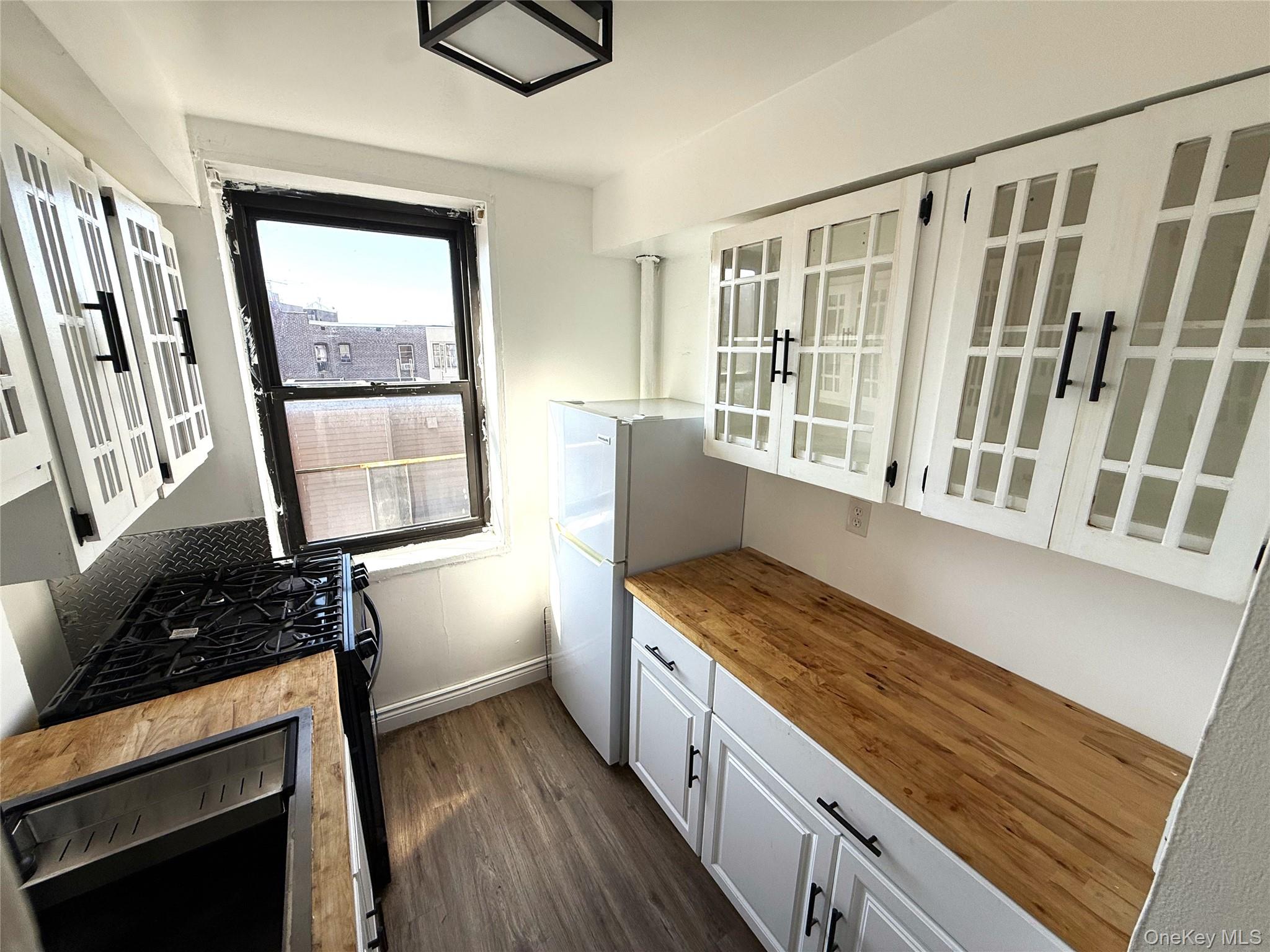 Photo 7 of this property