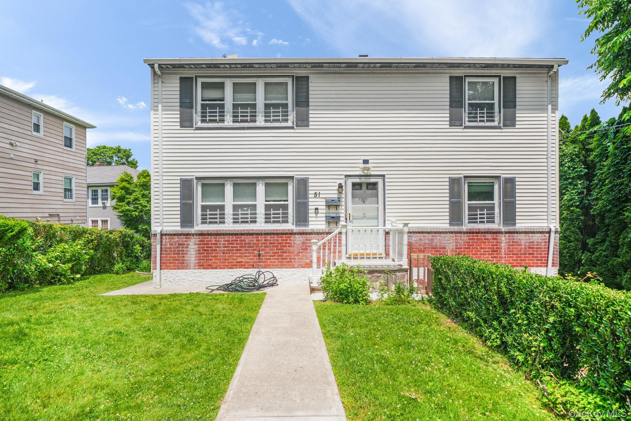 Welcome to this beautifully updated three-bedroom apartment in the hea...