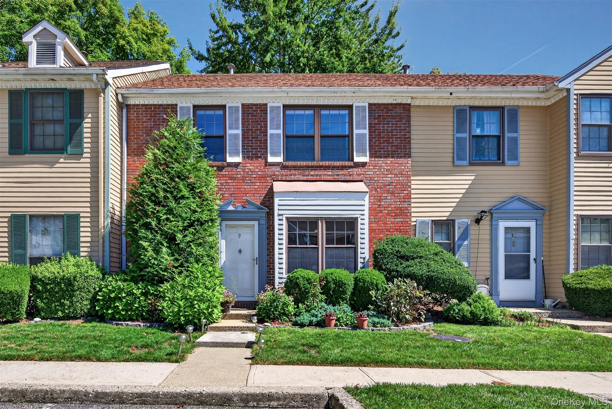 Set within Society Hill I at Westchester, 9 Redtwig Court offers one o...