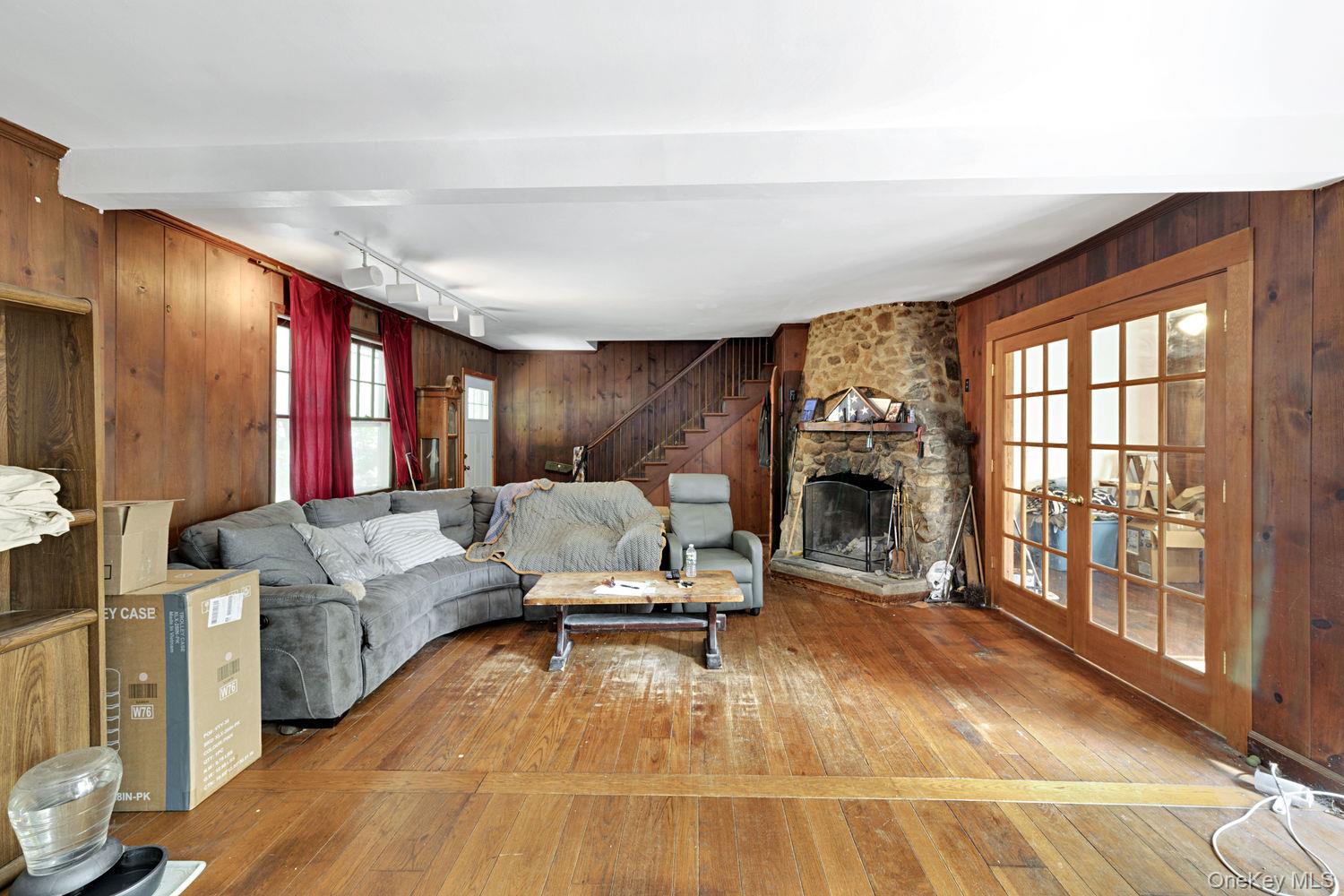 Photo 3 of this property