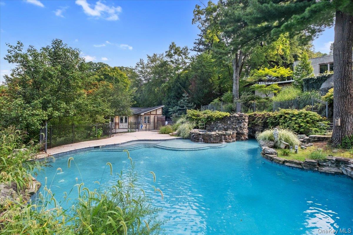 Photo 31 of this property