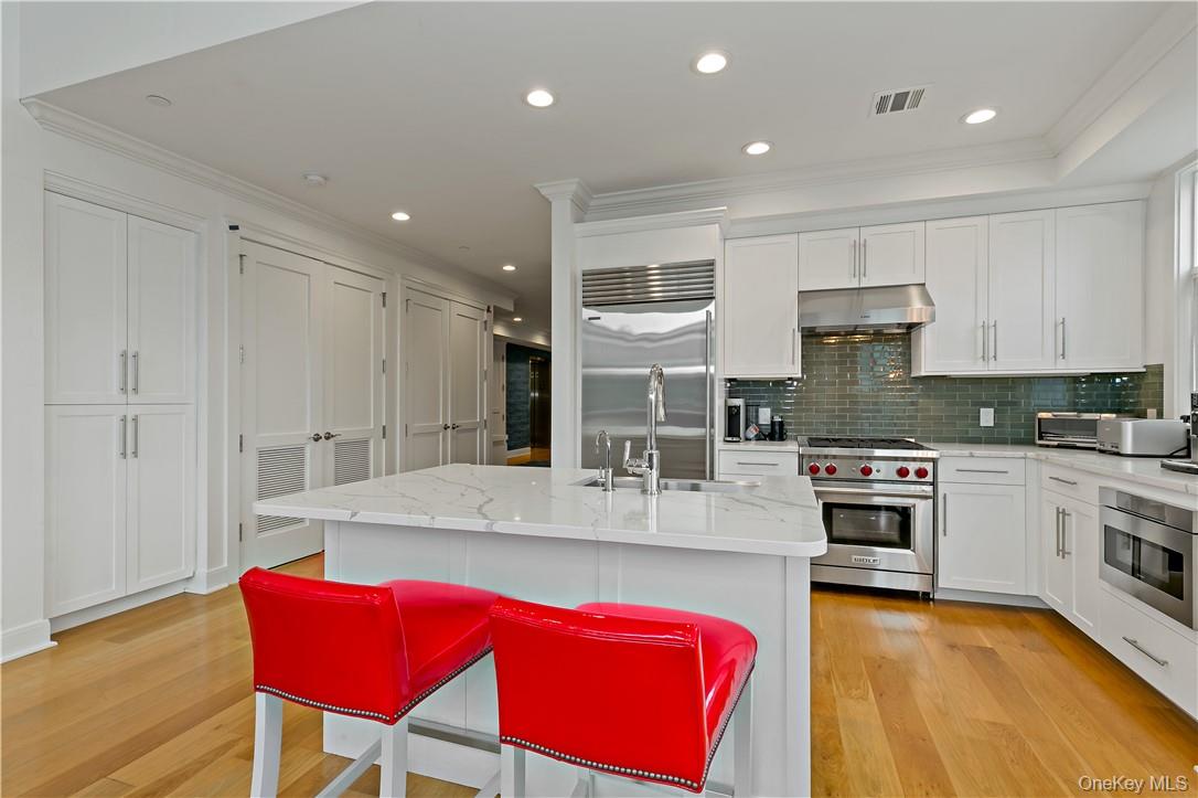 Photo 6 of this property