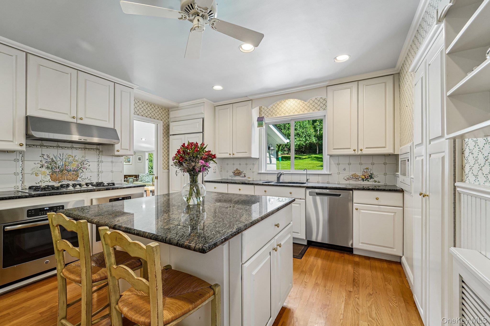 Photo 9 of this property