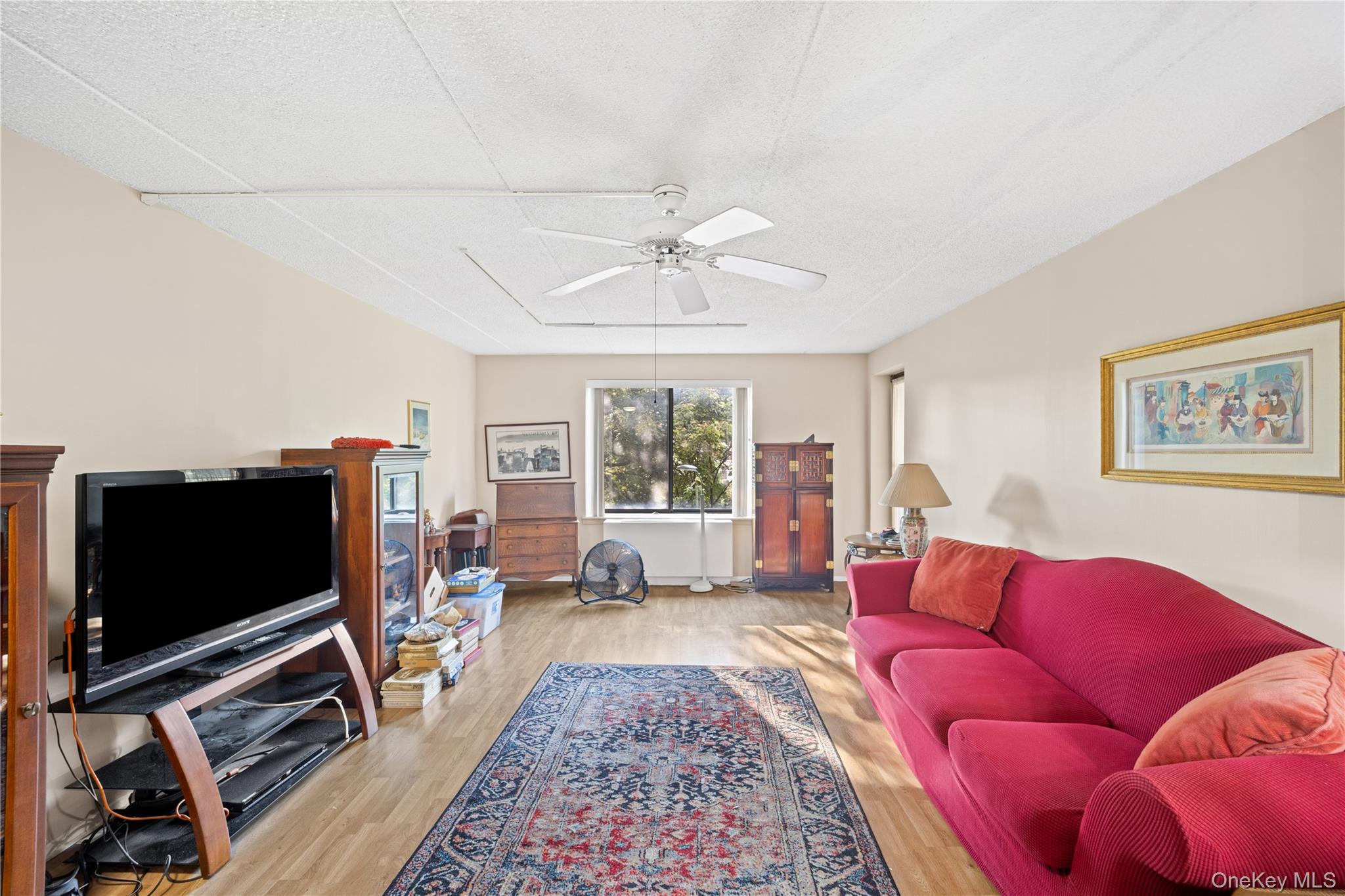 Photo 4 of this property