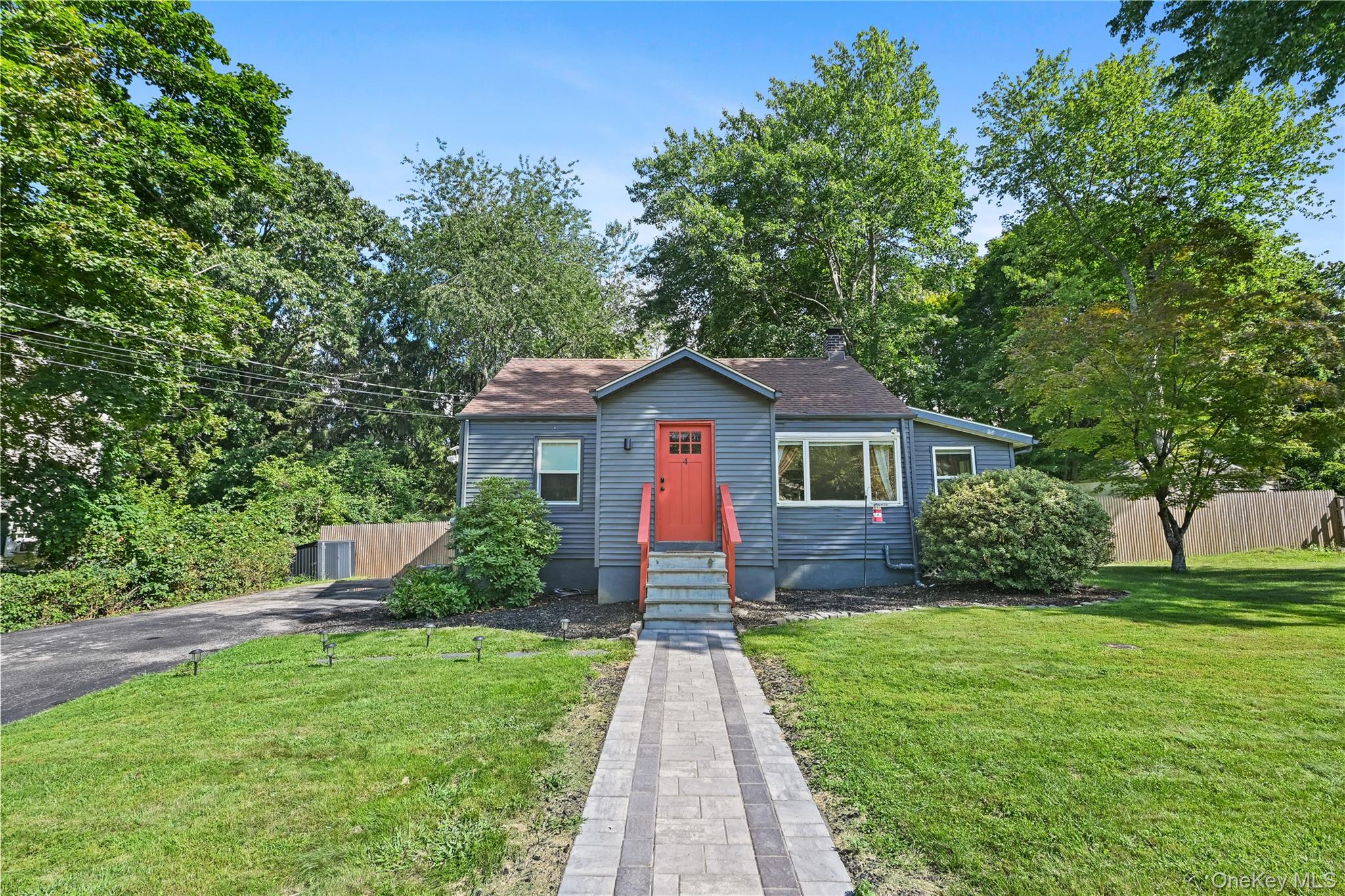 Opportunity knocks at this tucked away cottage on a quiet cul de sac i...